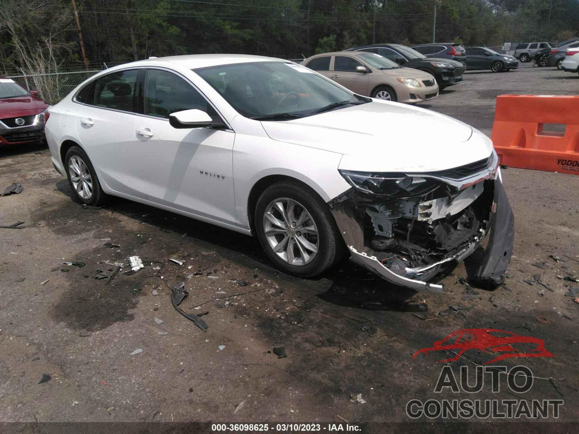 CHEVROLET MALIBU 2021 - 1G1ZD5ST1MF037330