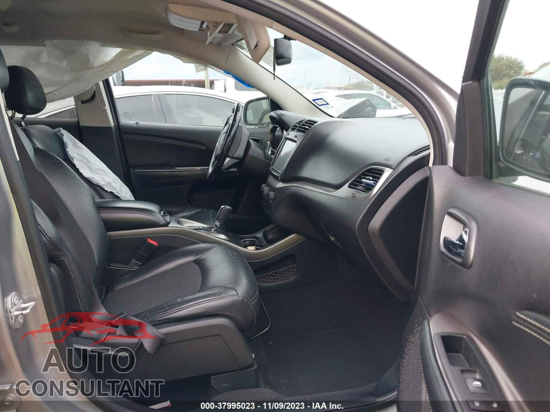 DODGE JOURNEY 2017 - 3C4PDCGG2HT556493