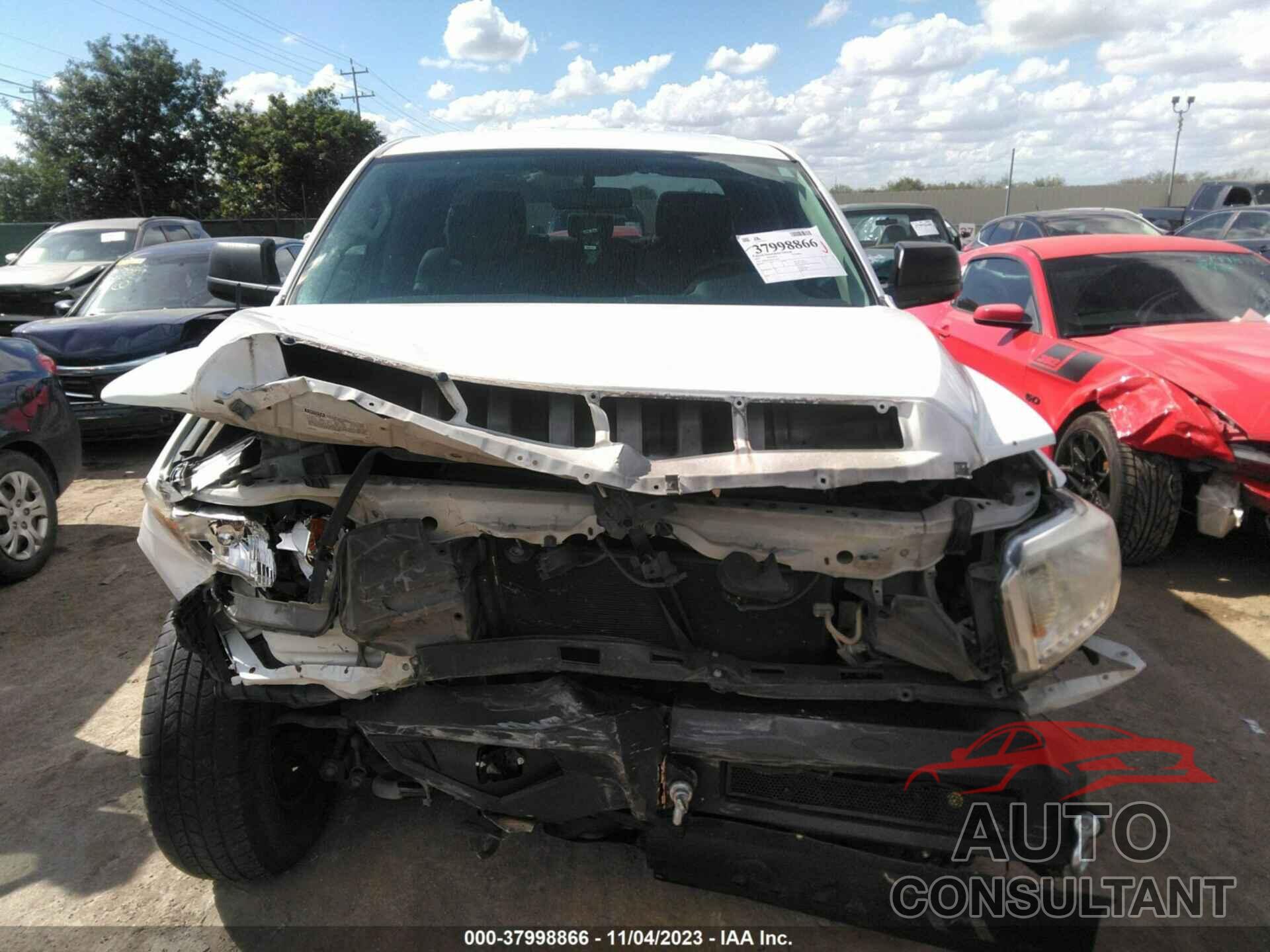 TOYOTA TUNDRA 2017 - 5TFRM5F16HX115634