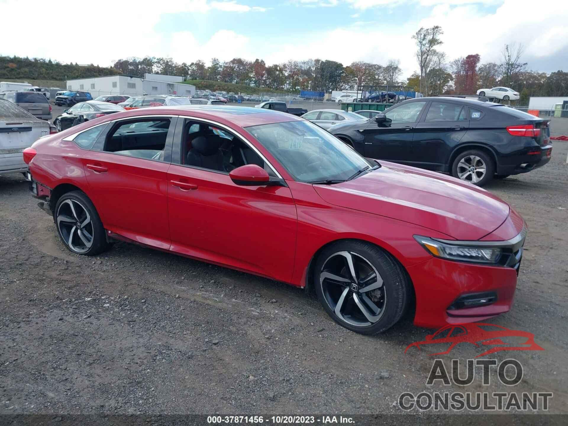 HONDA ACCORD 2018 - 1HGCV2F38JA015984