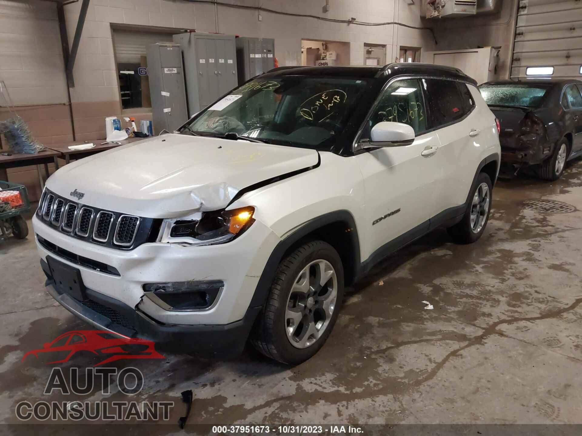 JEEP COMPASS 2018 - 3C4NJDCB8JT303068
