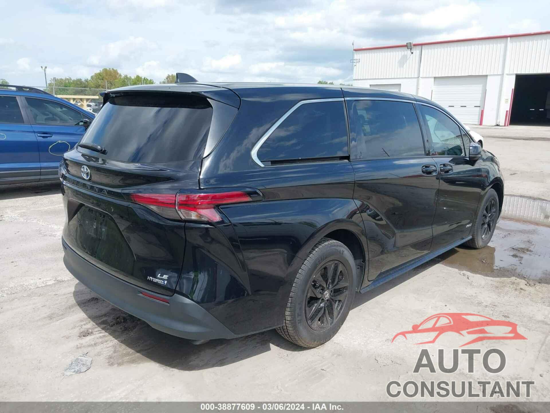 TOYOTA SIENNA 2021 - 5TDKRKEC8MS013367