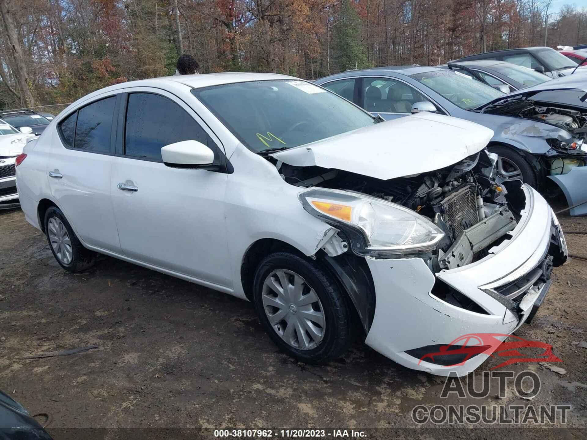 NISSAN VERSA 2018 - 3N1CN7AP0JL866095