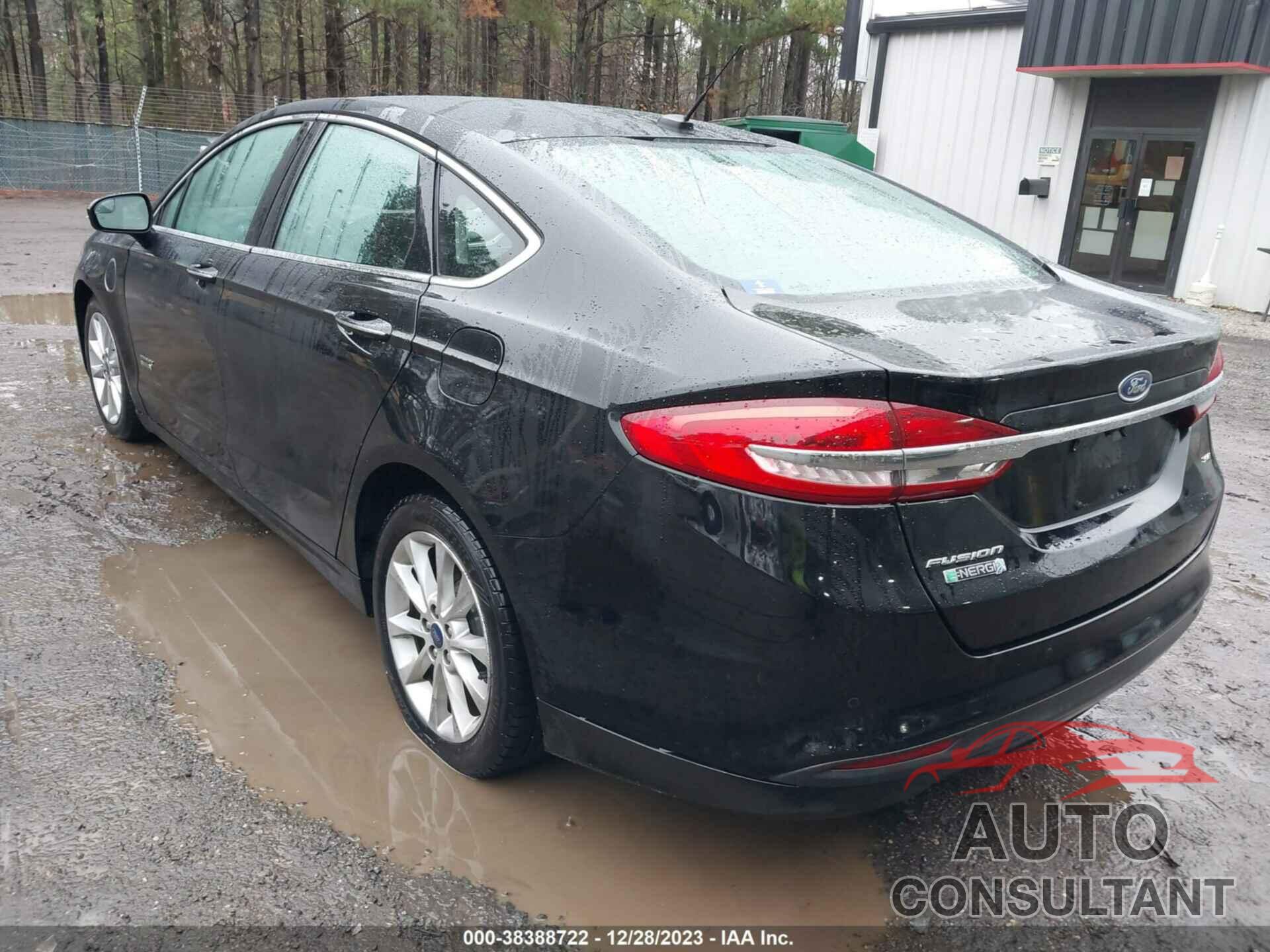 FORD FUSION ENERGI 2017 - 3FA6P0PU5HR103558