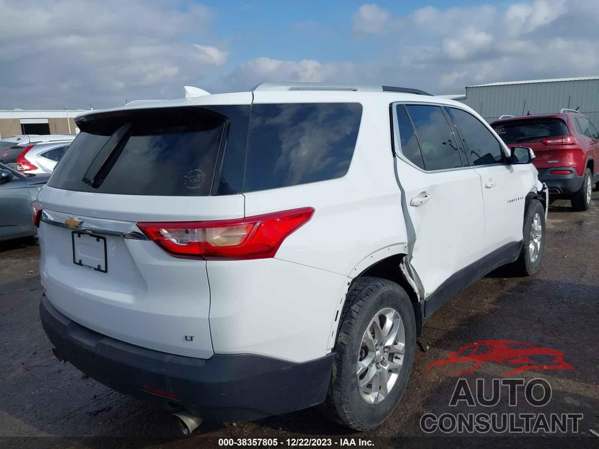 CHEVROLET TRAVERSE 2018 - 1GNERGKW3JJ186948