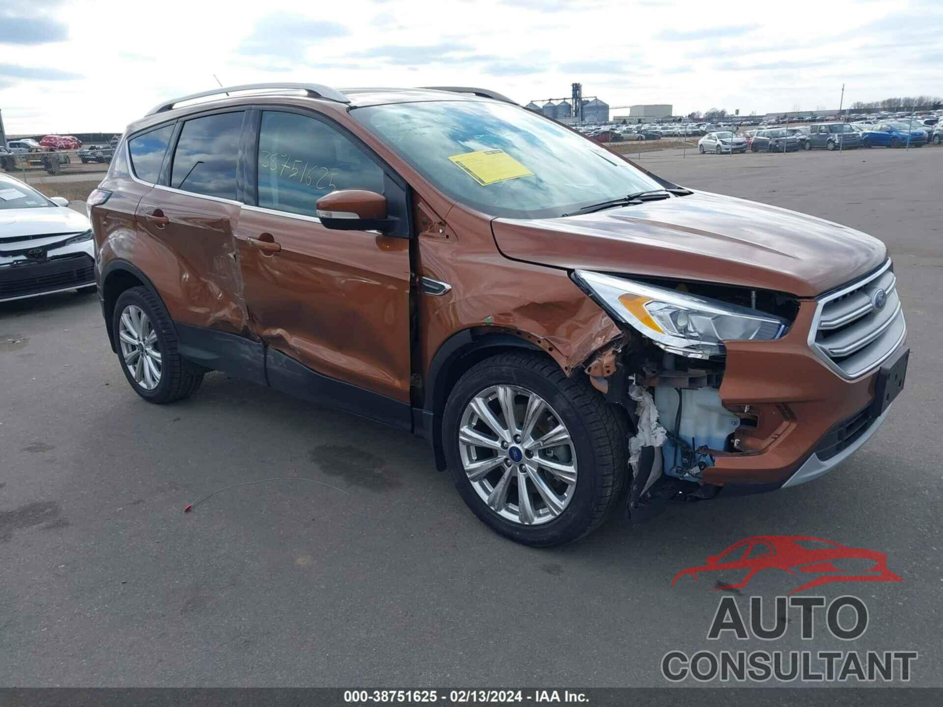 FORD ESCAPE 2017 - 1FMCU9J90HUA64378