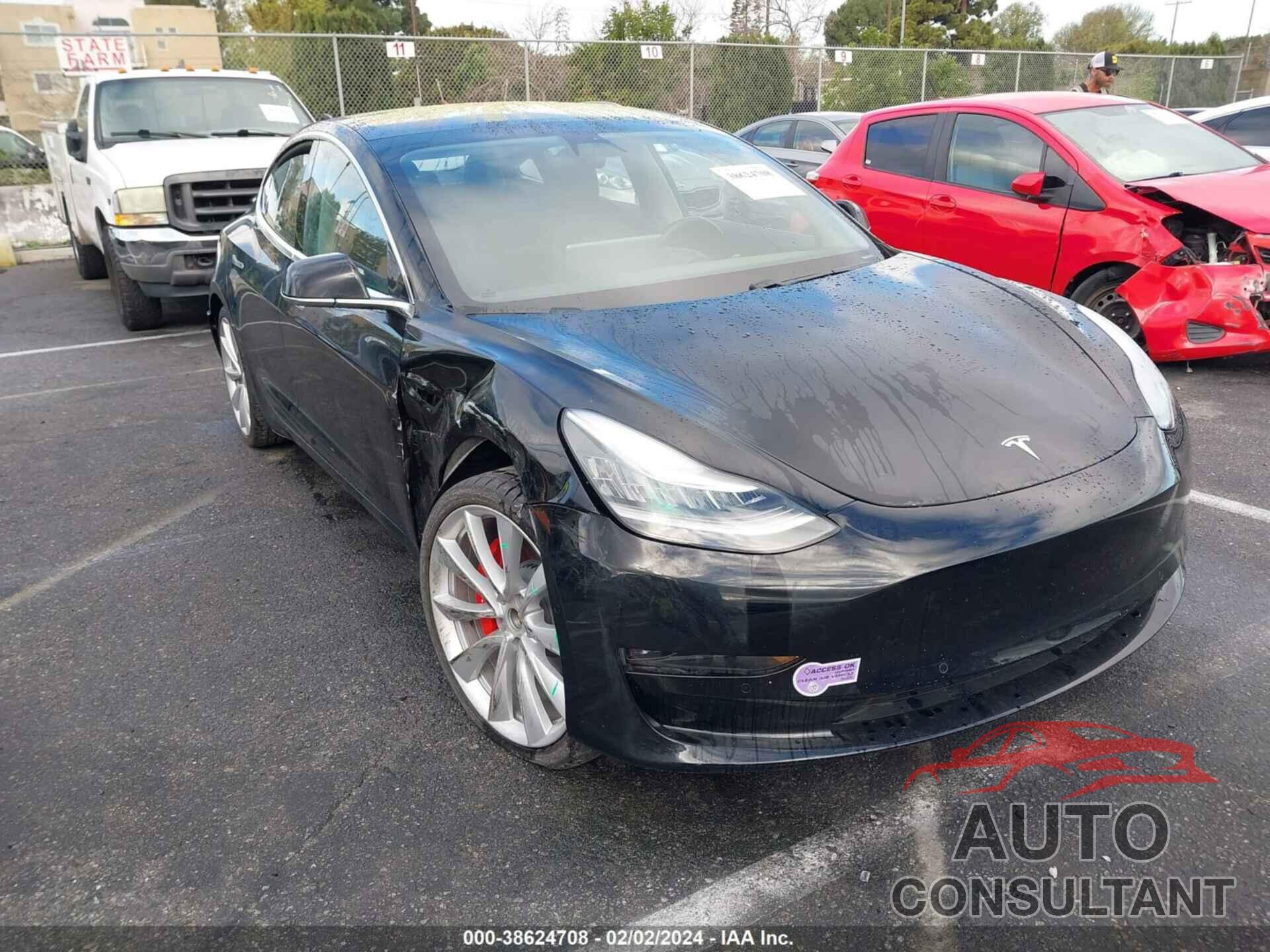 TESLA MODEL 3 2018 - 5YJ3E1EB0JF181053
