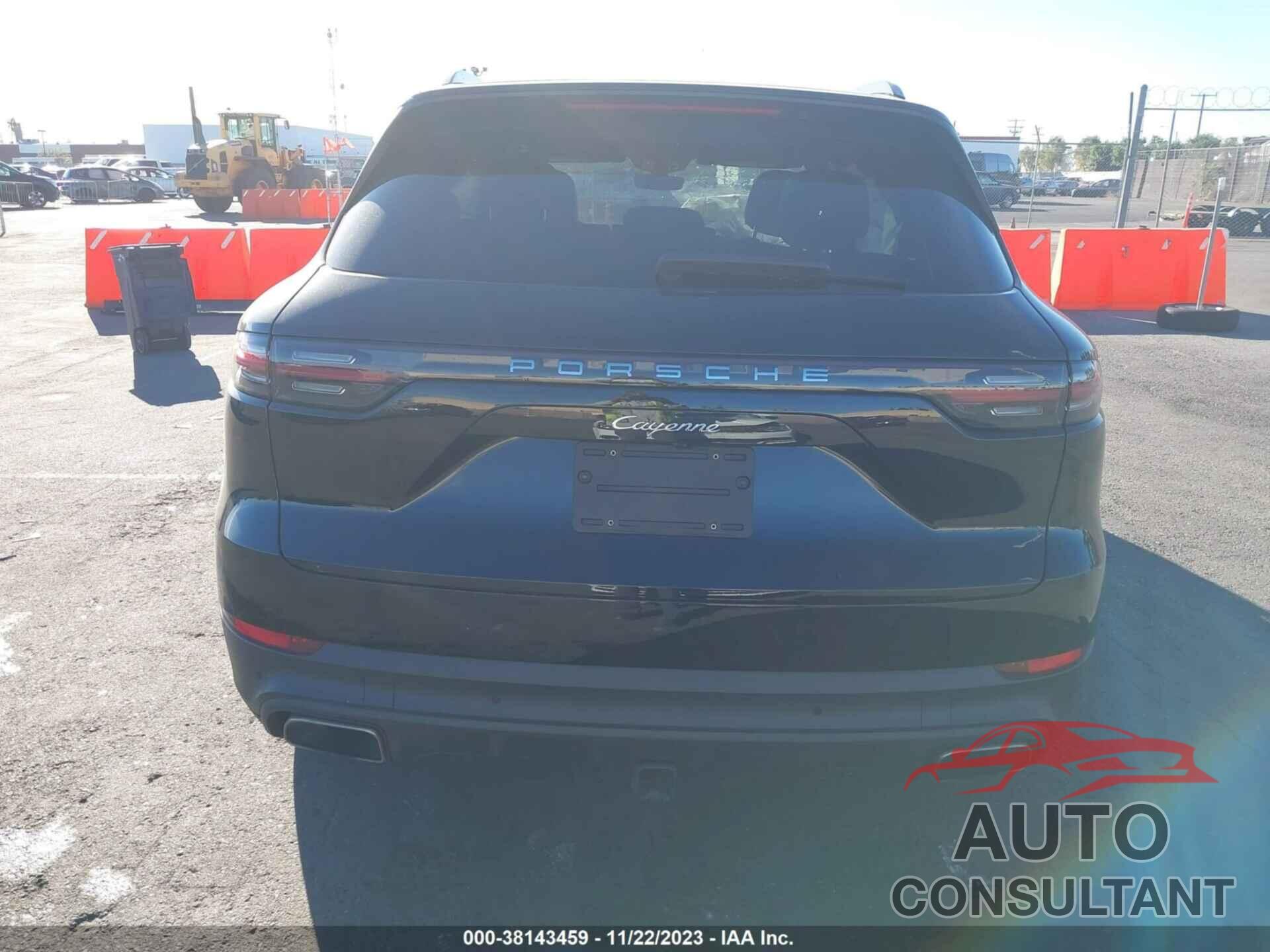 PORSCHE CAYENNE 2019 - WP1AA2AY3KDA18956