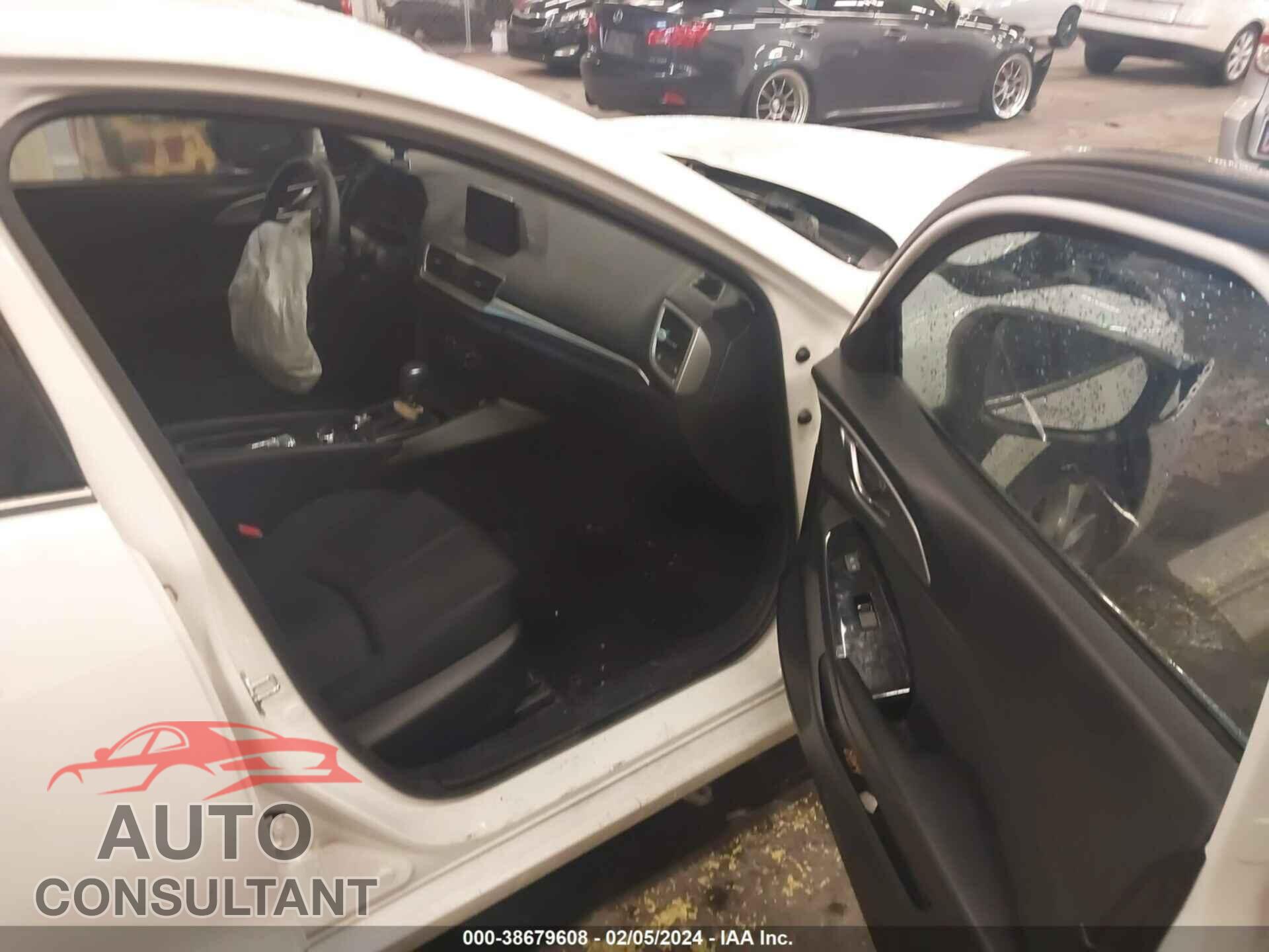 MAZDA 3 2017 - 3MZBN1U79HM105536