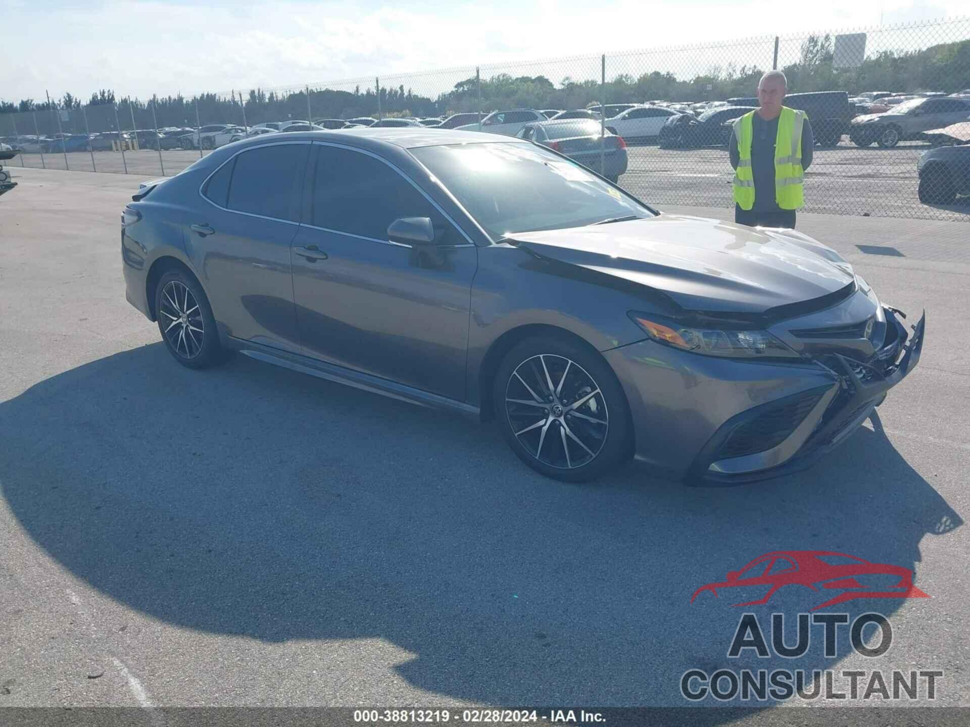 TOYOTA CAMRY 2024 - 4T1G11AKXRU886332