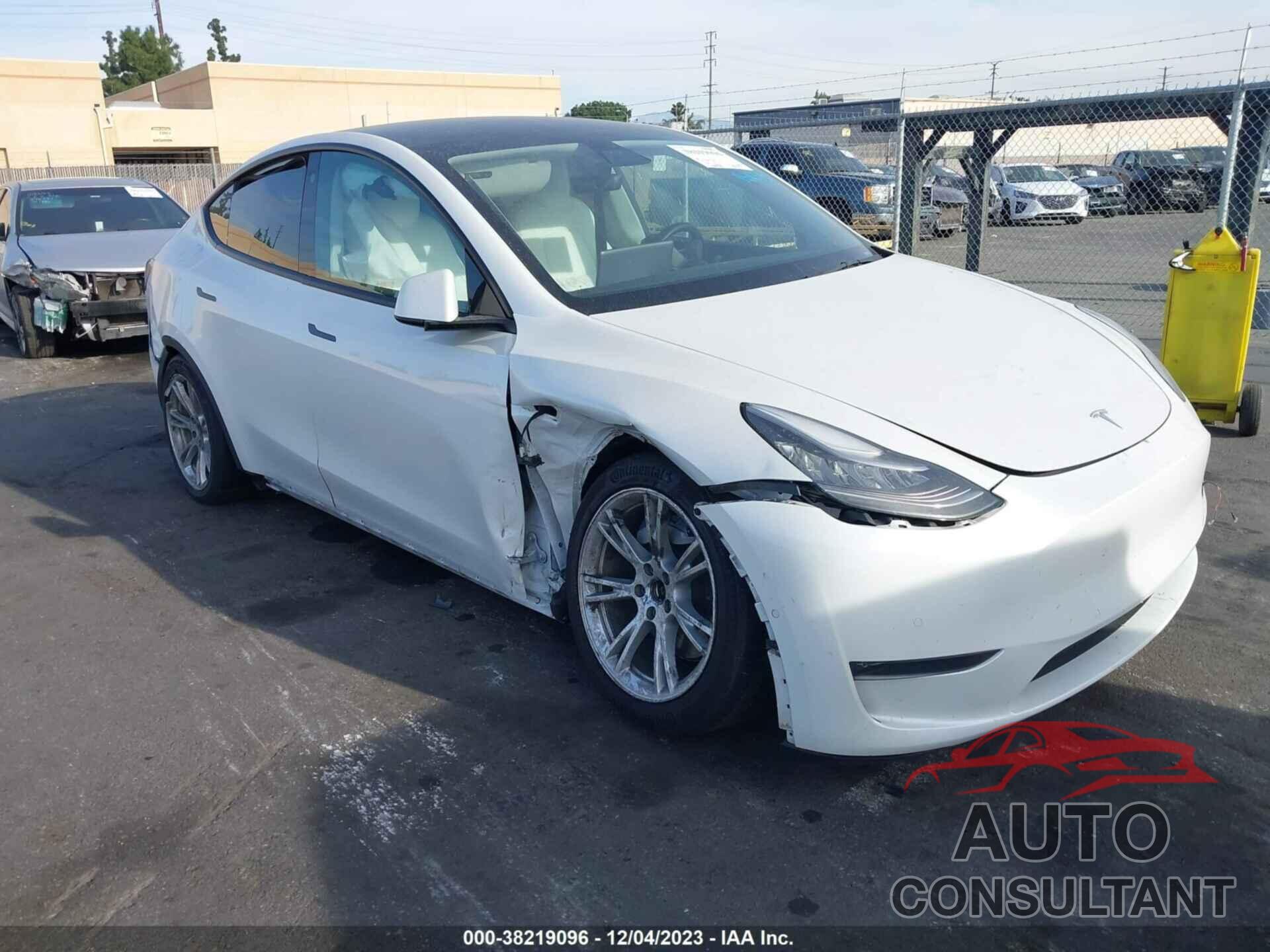 TESLA MODEL Y 2021 - 5YJYGDEE6MF093348