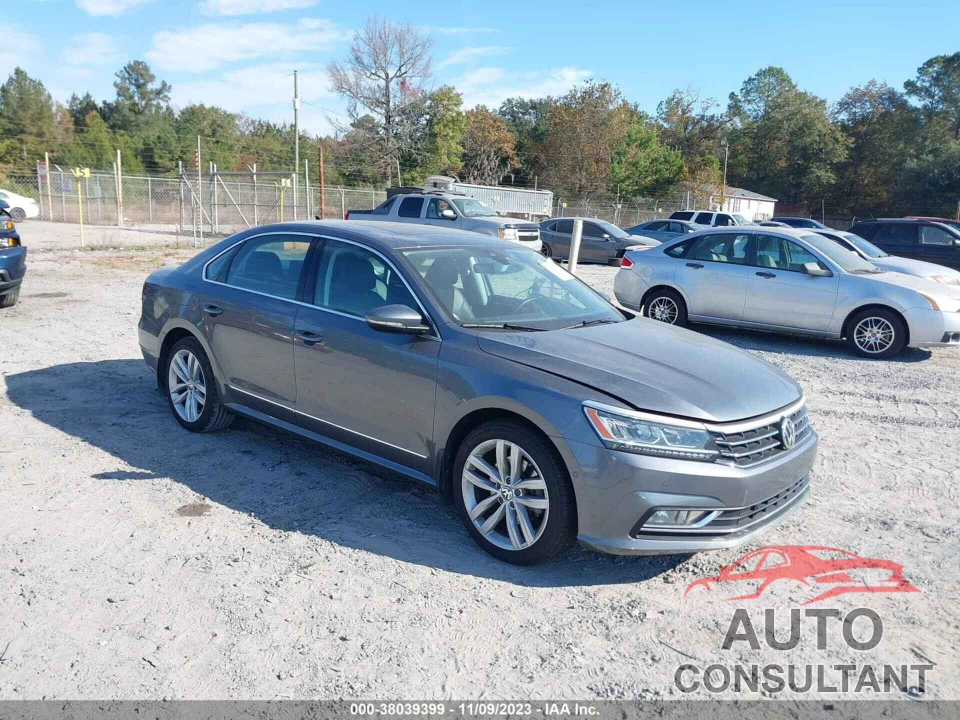 VOLKSWAGEN PASSAT 2018 - 1VWCA7A31JC024803