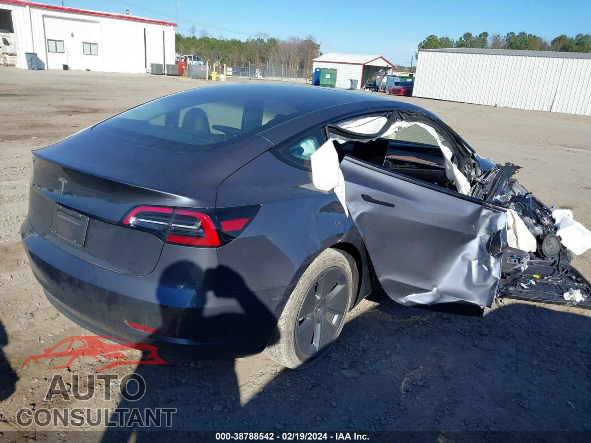 TESLA MODEL 3 2023 - 5YJ3E1EA3PF667260