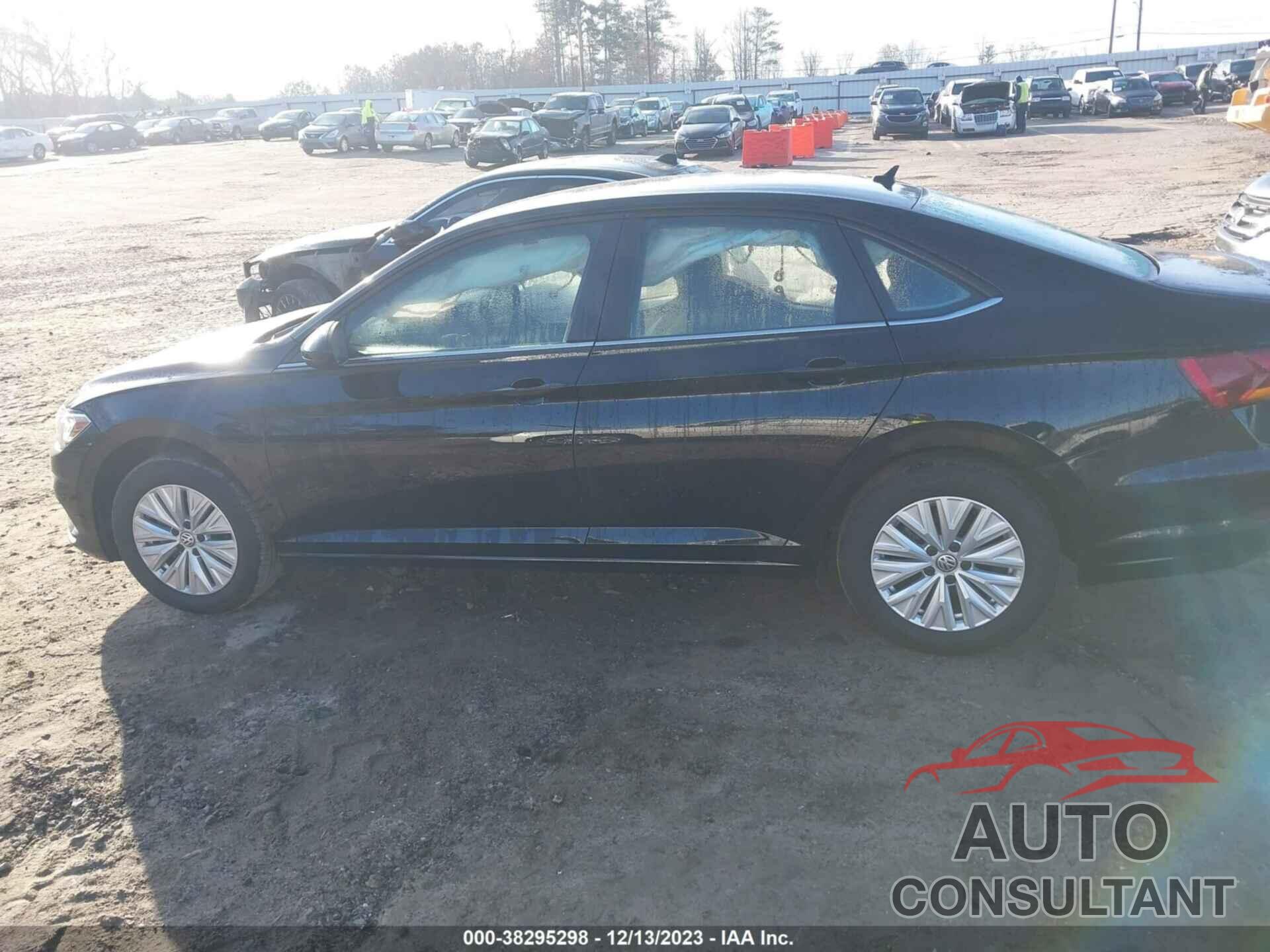 VOLKSWAGEN JETTA 2019 - 3VWC57BU6KM121779