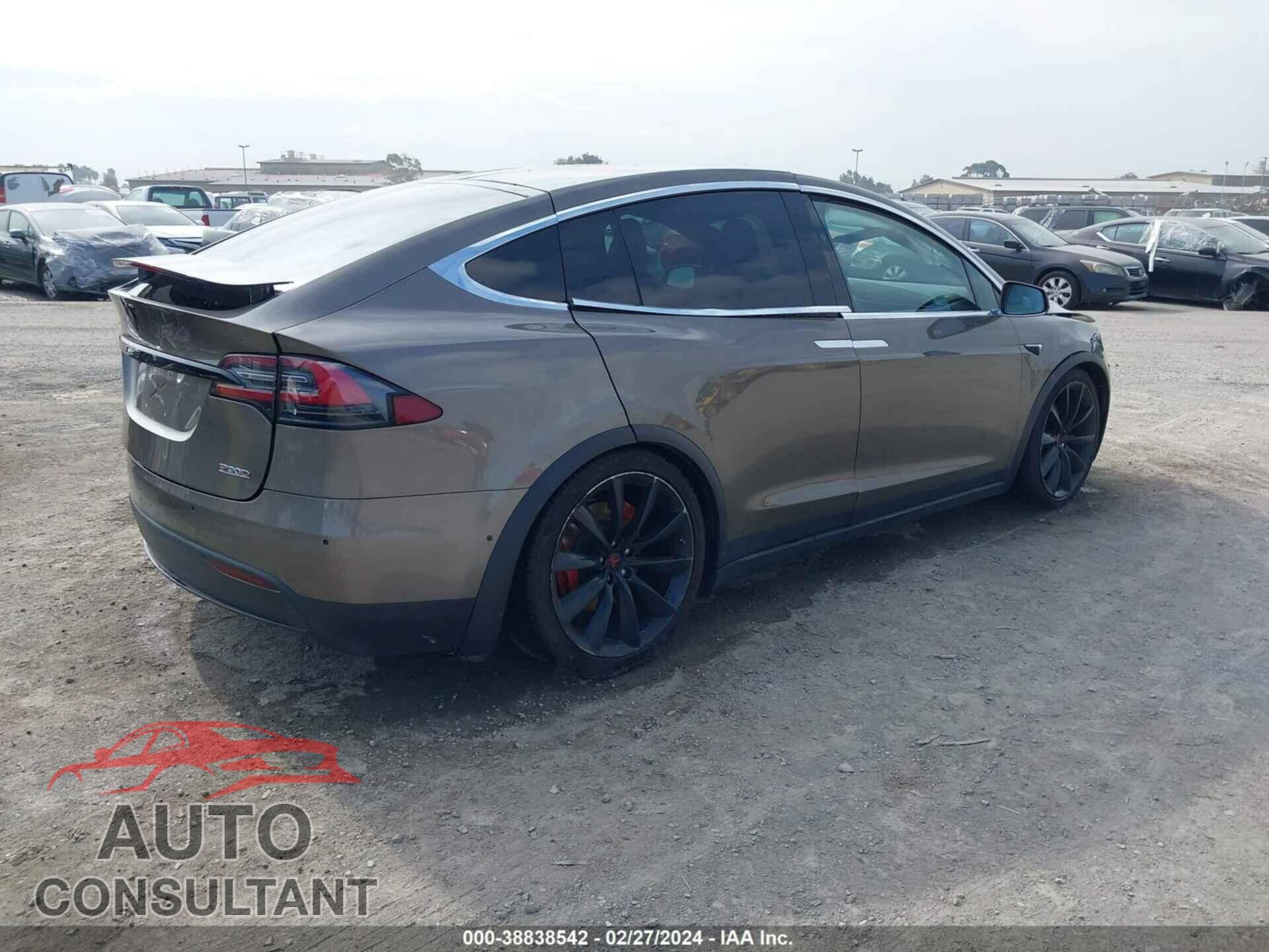 TESLA MODEL X 2016 - 5YJXCBE27GF024237