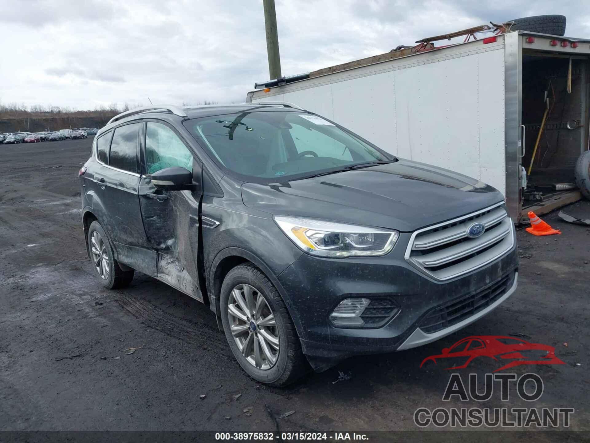 FORD ESCAPE 2018 - 1FMCU9J96JUB85812