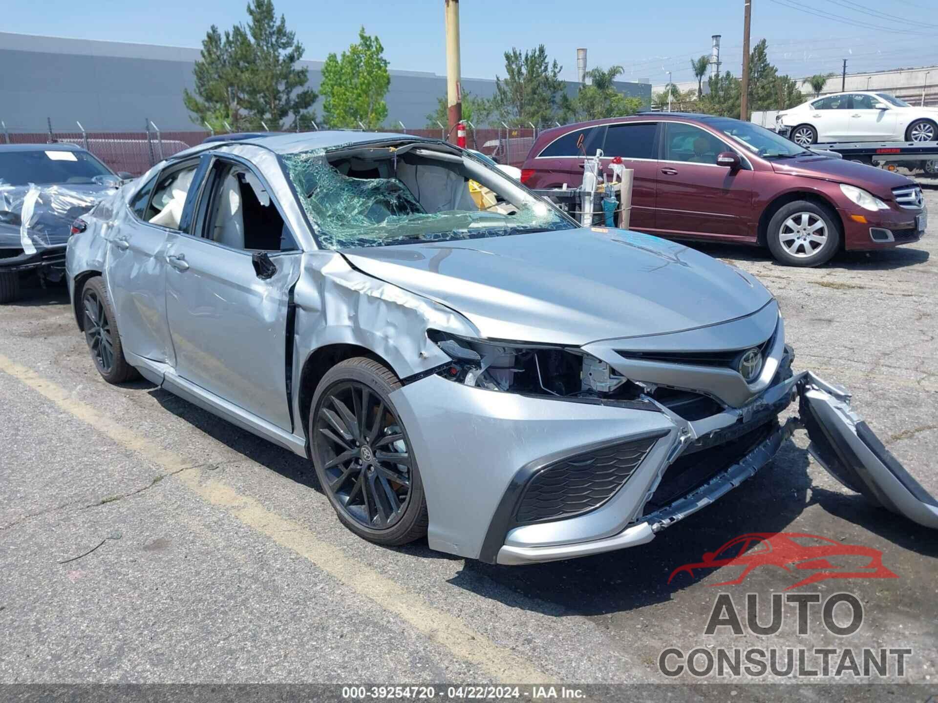 TOYOTA CAMRY 2022 - 4T1K61AK1NU009282