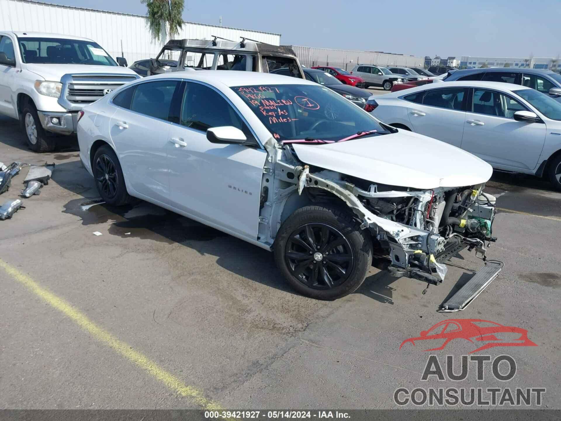 CHEVROLET MALIBU 2019 - 1G1ZD5ST9KF225168
