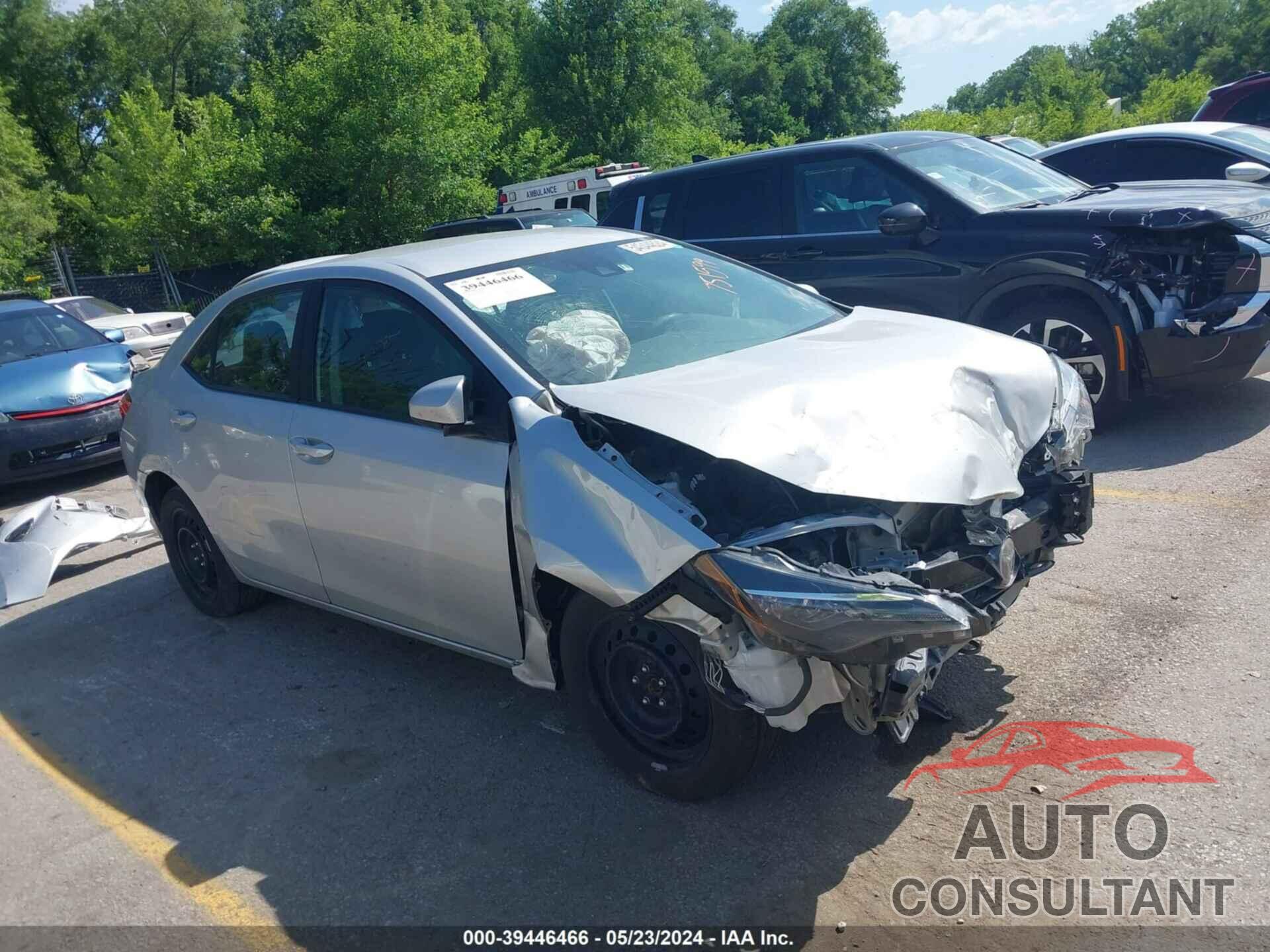 TOYOTA COROLLA 2018 - 5YFBURHE3JP751599