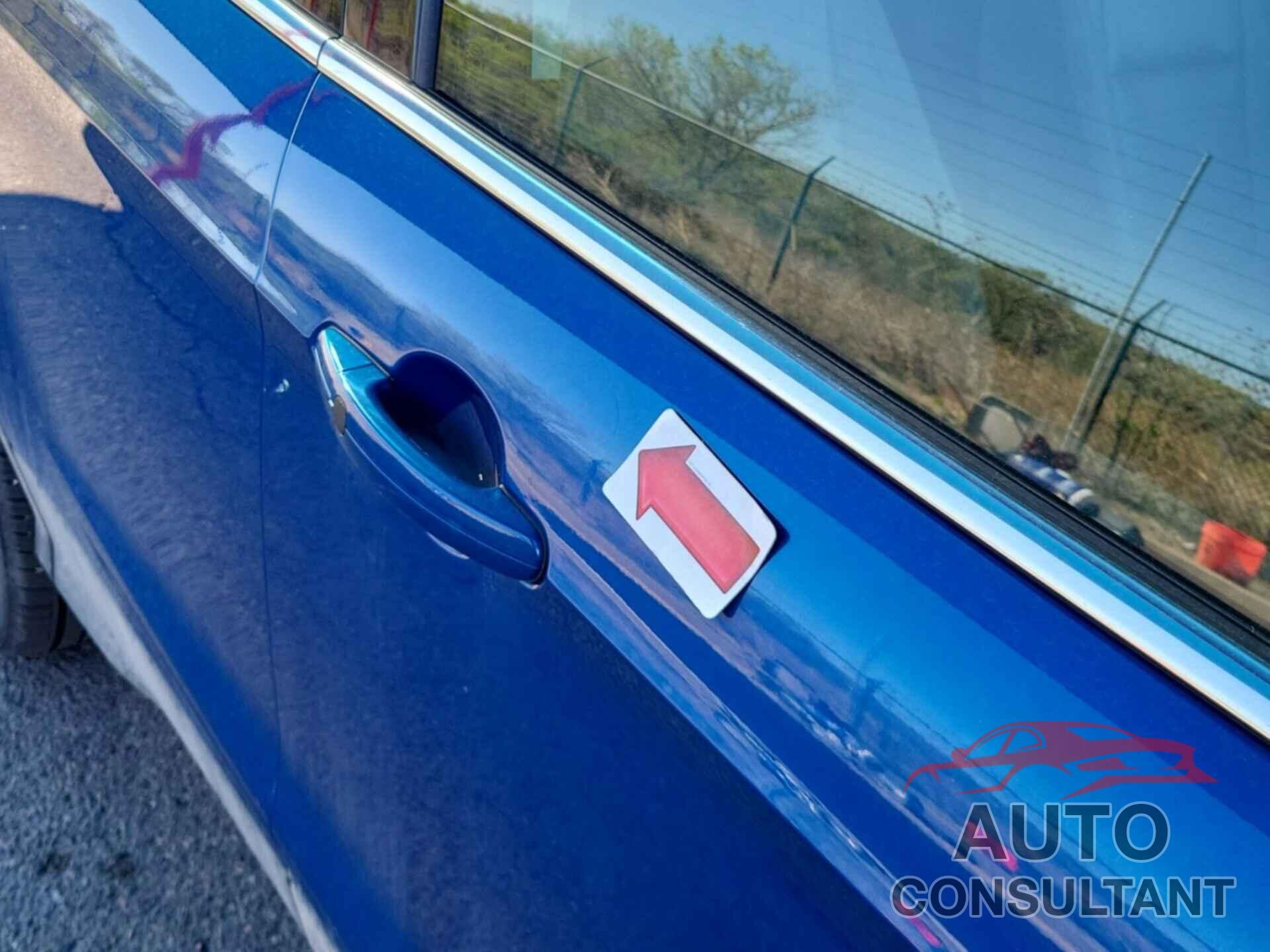FORD ESCAPE 2019 - 1FMCU9HD0KUC07878