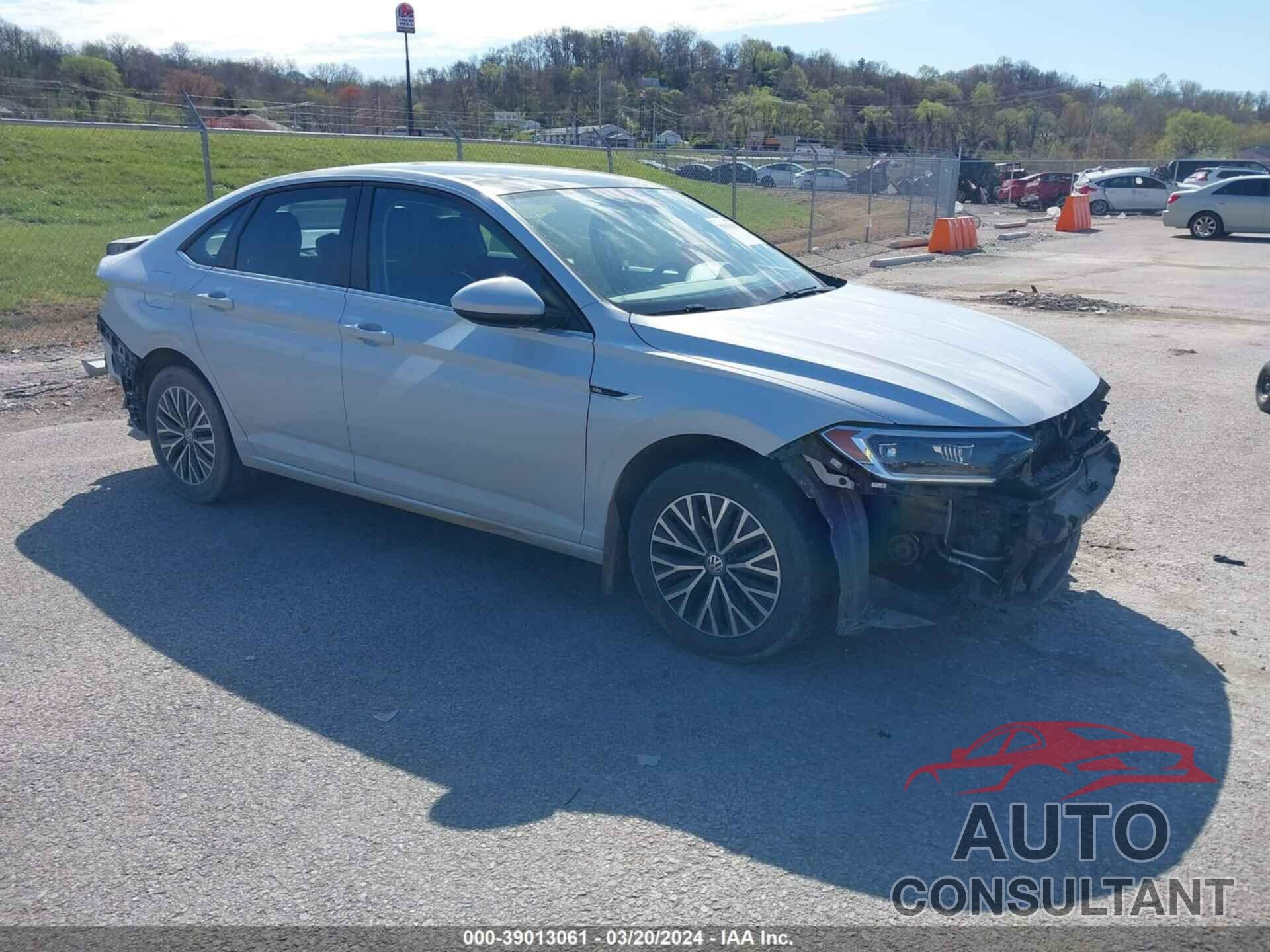 VOLKSWAGEN JETTA 2019 - 3VWE57BU4KM004453