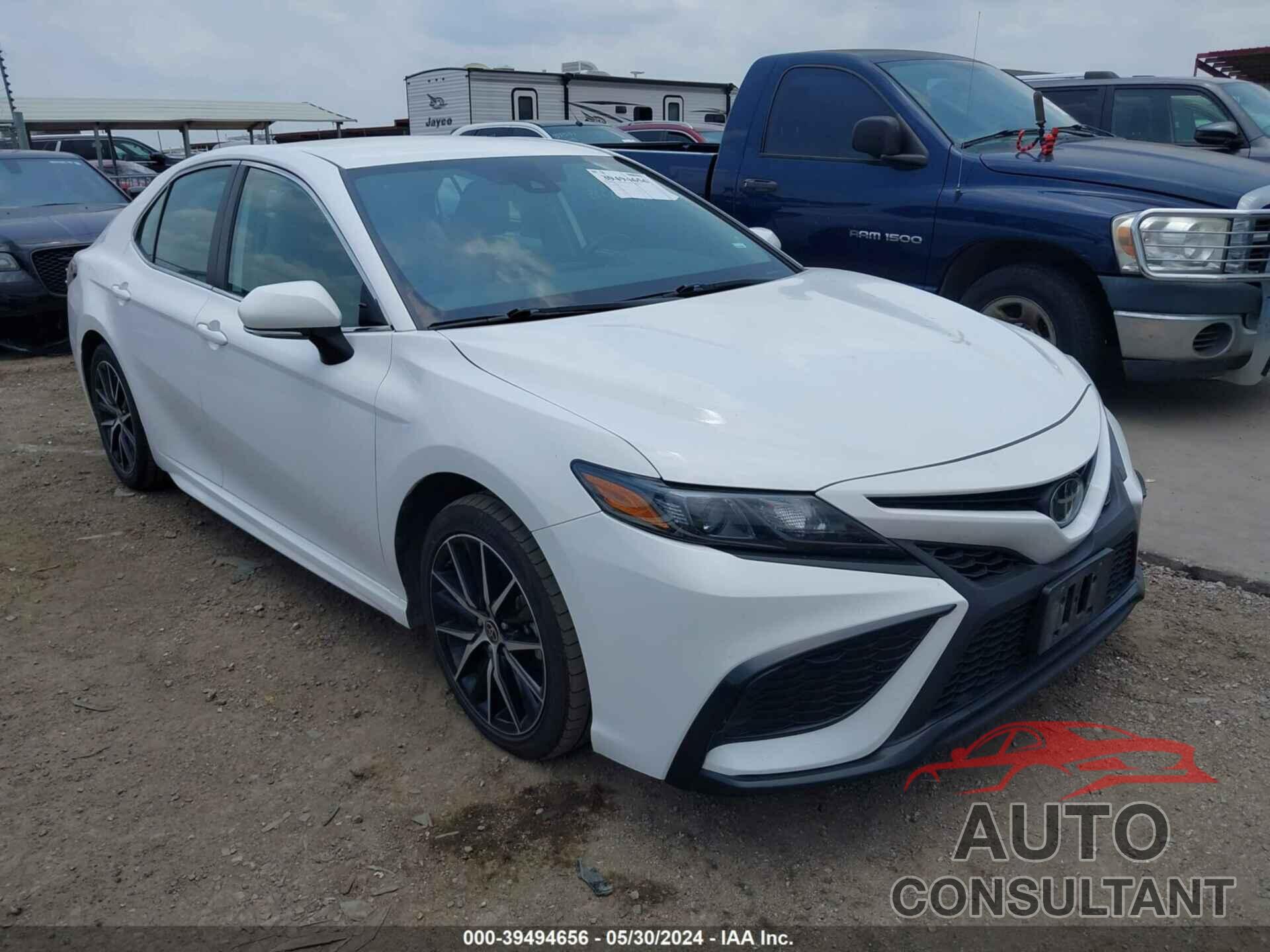 TOYOTA CAMRY 2023 - 4T1G11AK6PU730589