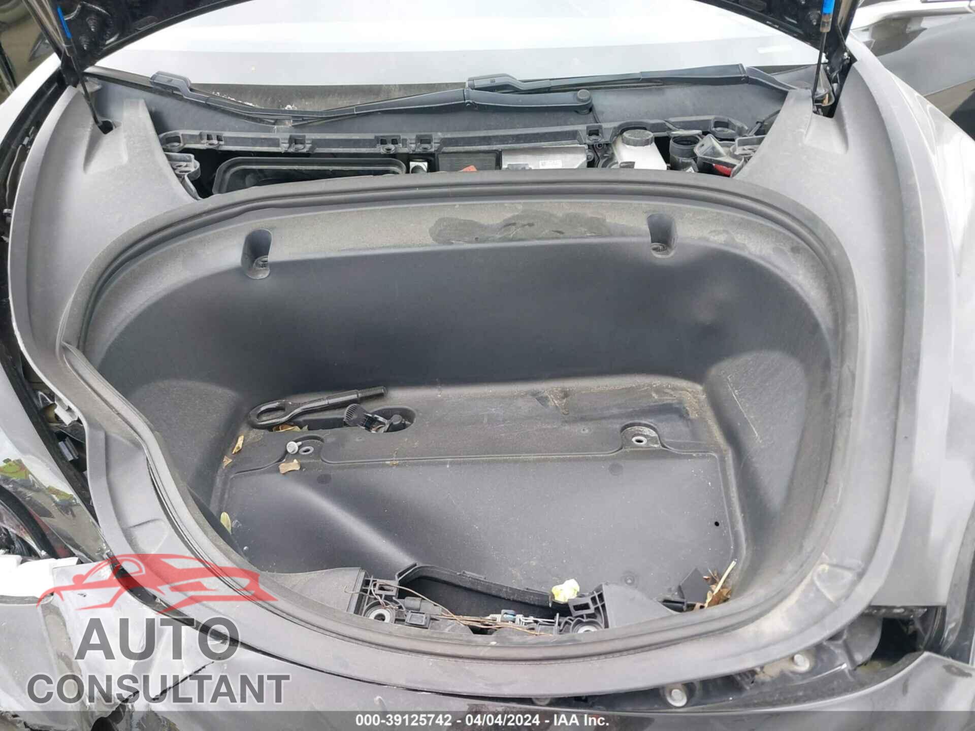 TESLA MODEL 3 2018 - 5YJ3E1EA2JF039925