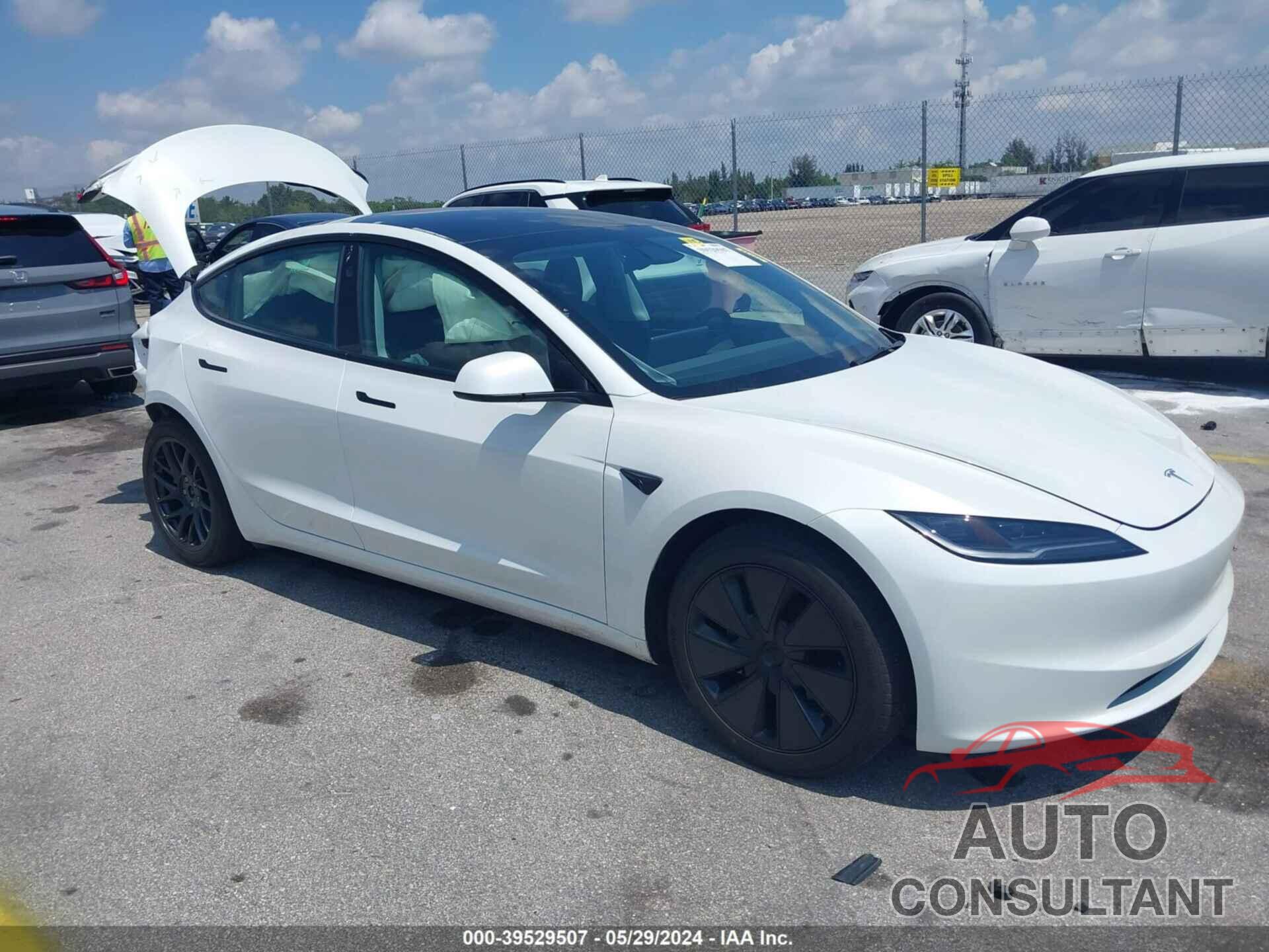 TESLA MODEL 3 2024 - 5YJ3E1EA6RF733030