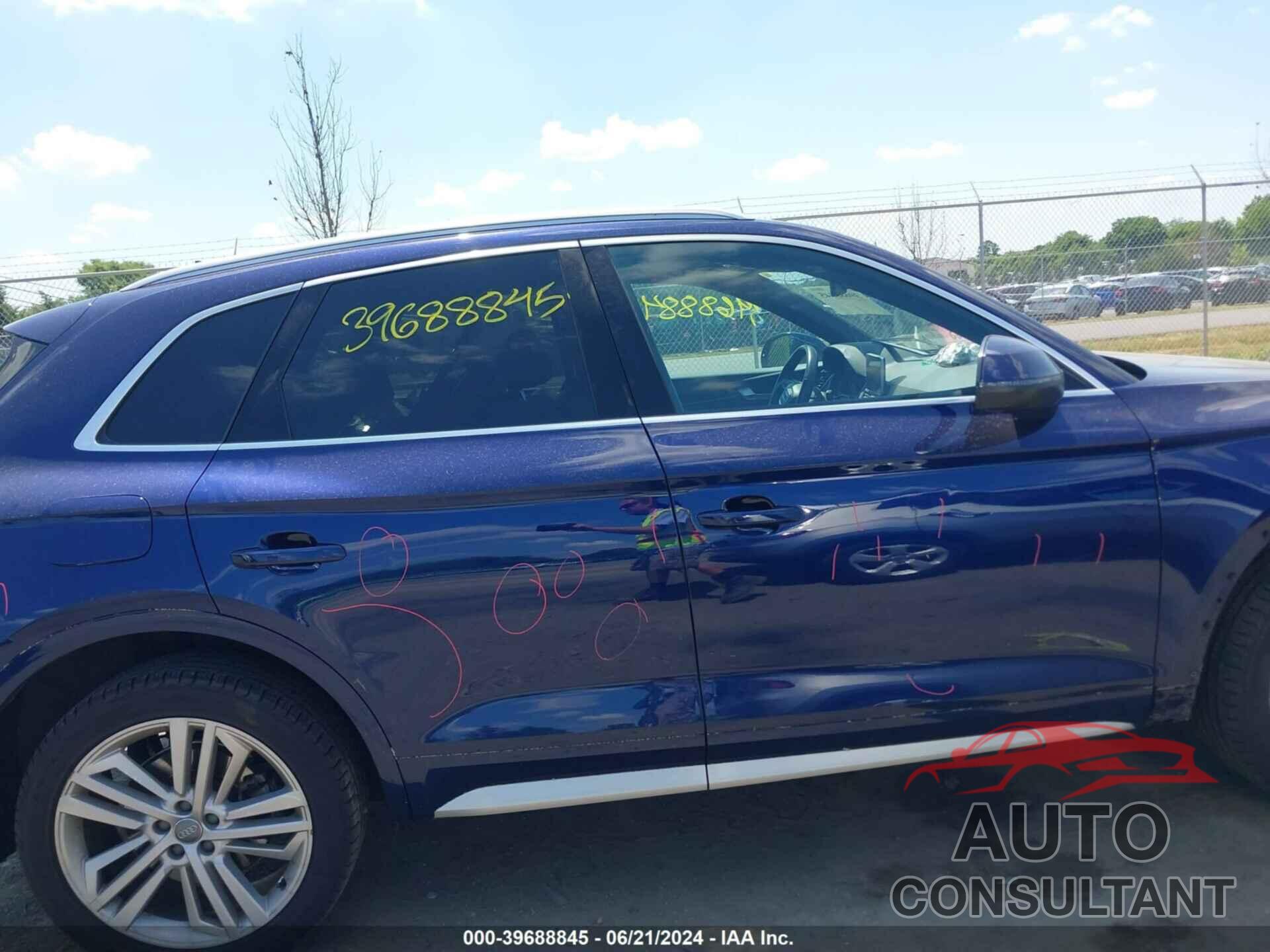 AUDI Q5 2018 - WA1BNAFY3J2118427