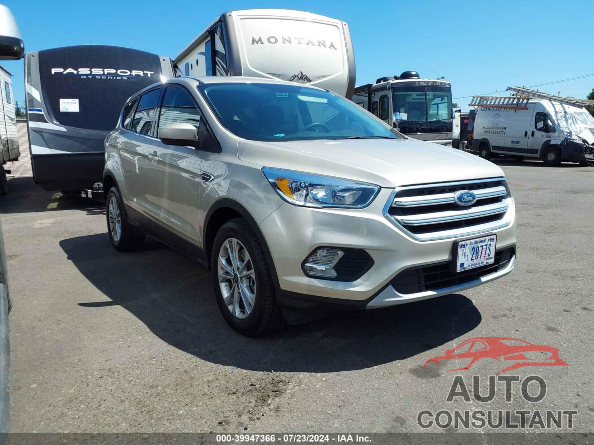 FORD ESCAPE 2017 - 1FMCU9GD0HUB08729