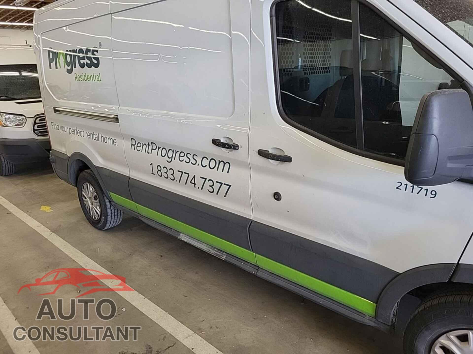 FORD TRANSIT 2017 - 1FTYR2CMXHKB17247