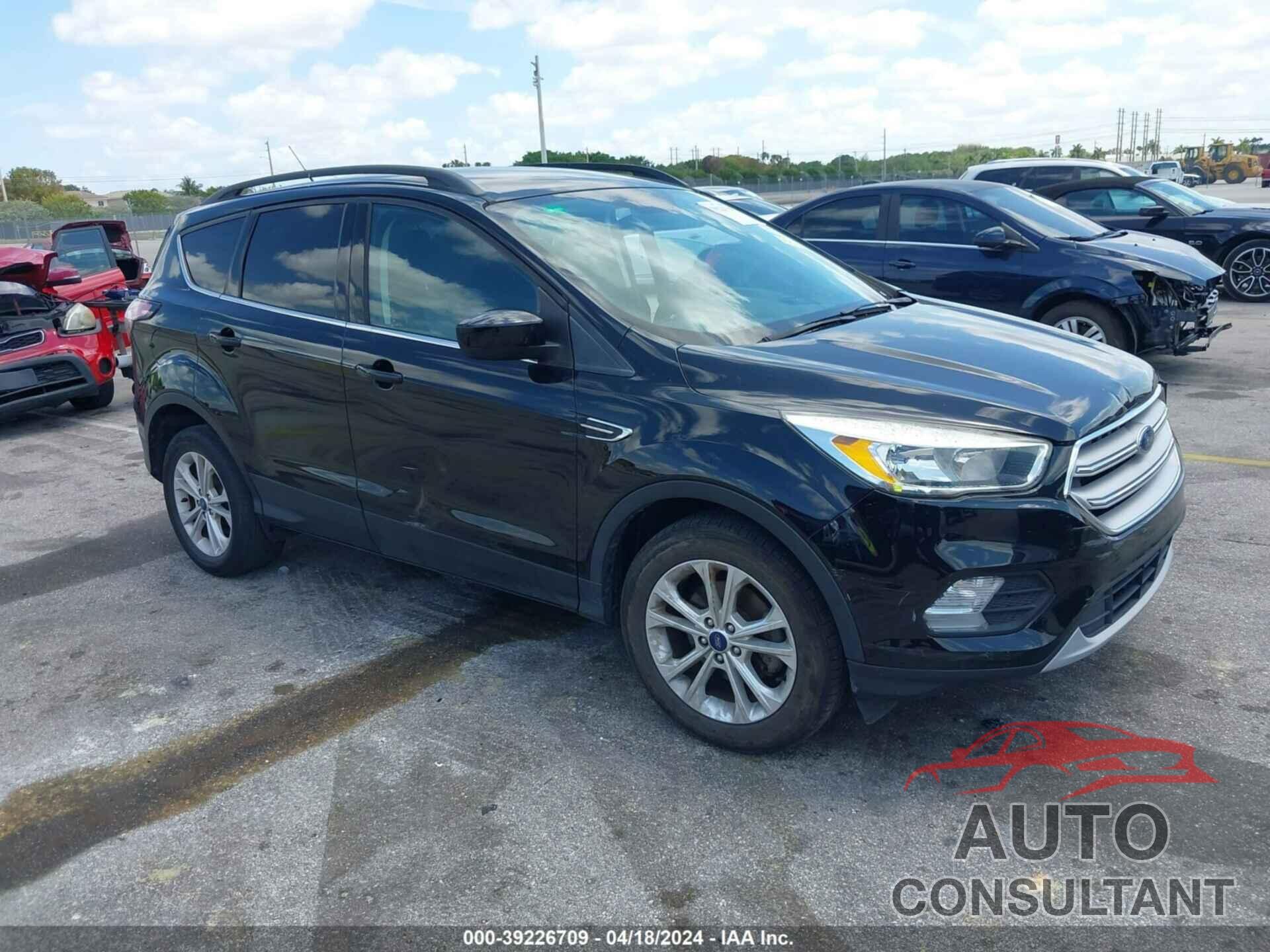 FORD ESCAPE 2018 - 1FMCU0GD9JUB02512