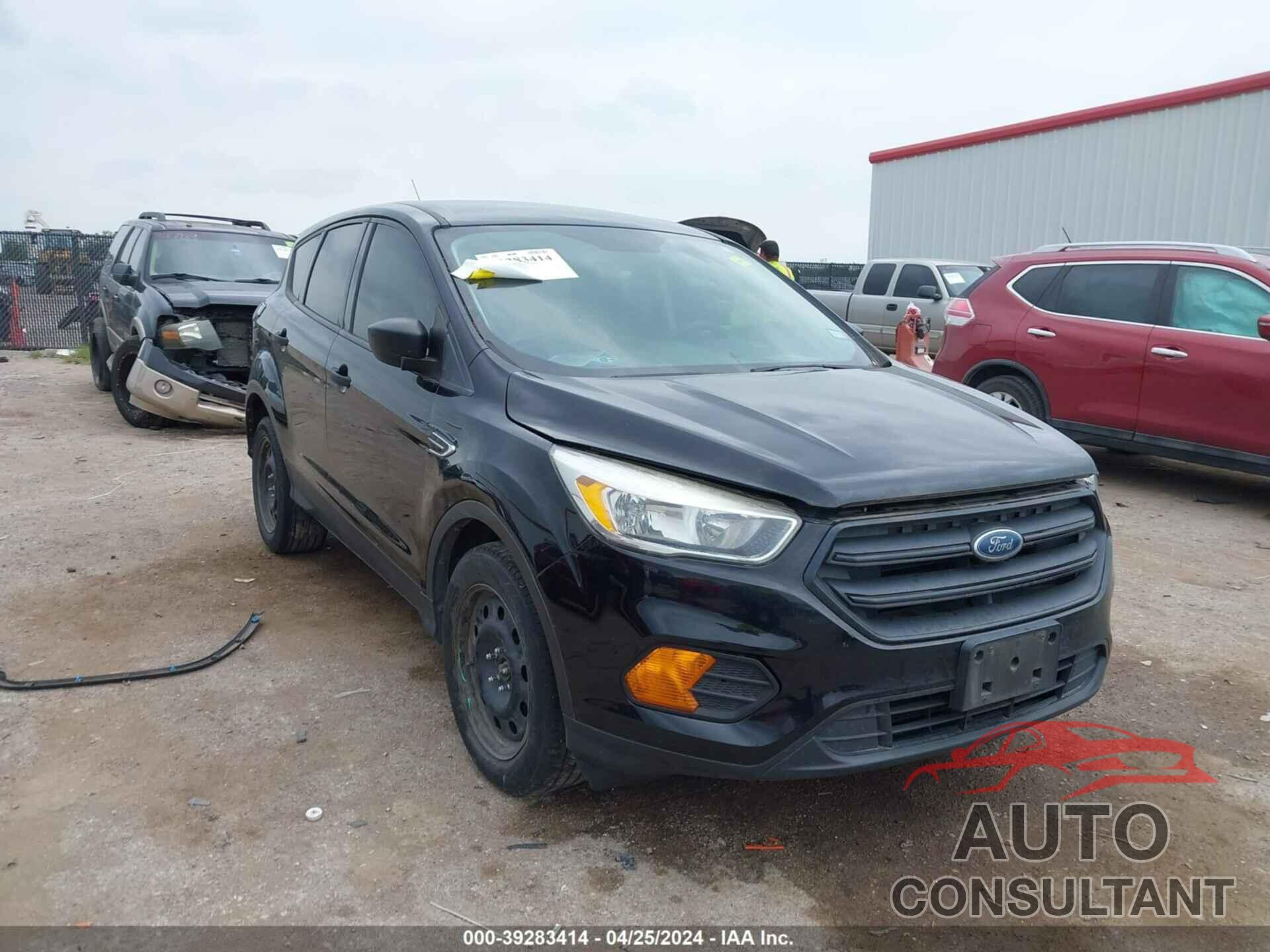 FORD ESCAPE 2017 - 1FMCU0F74HUE93574