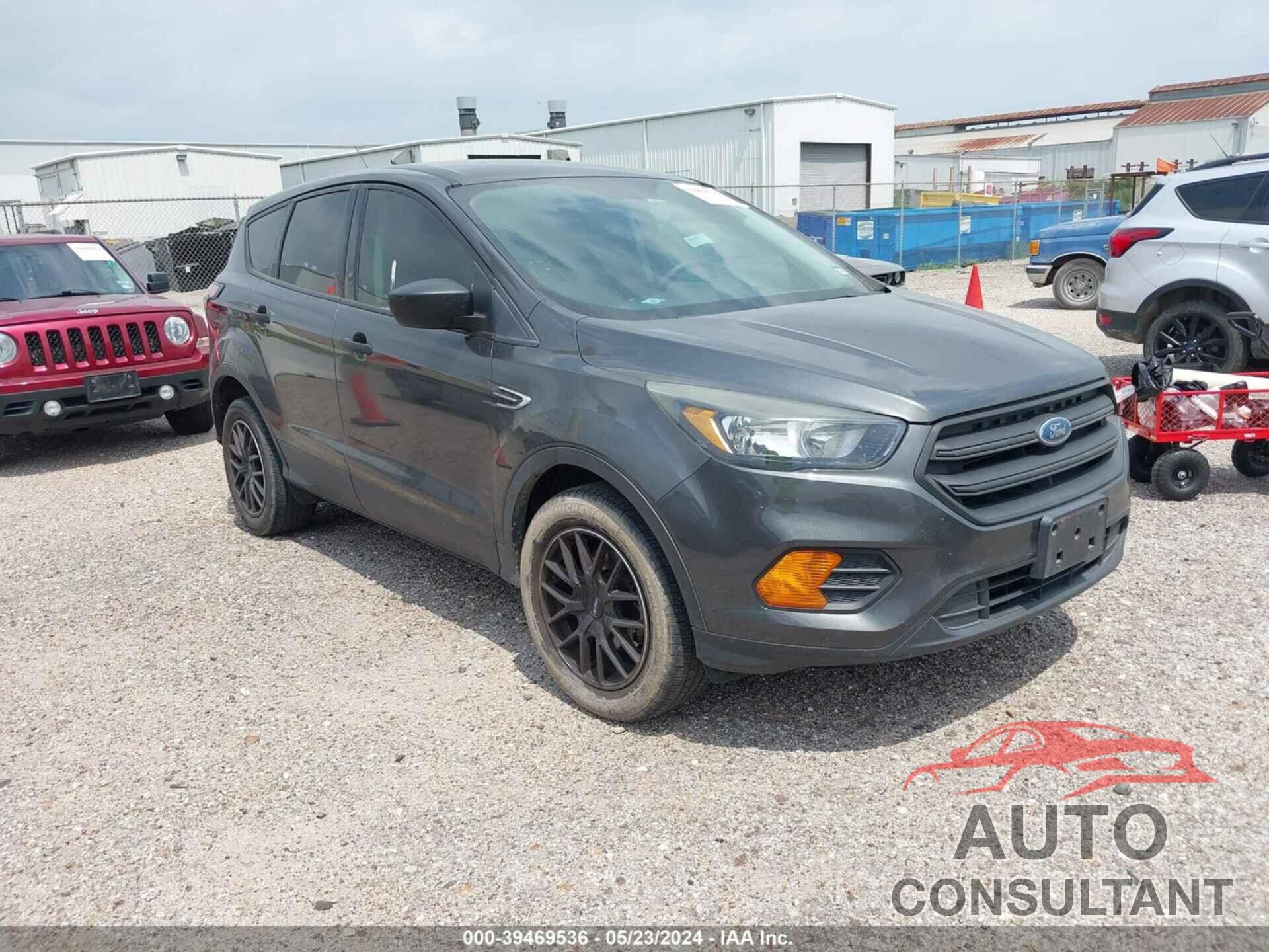 FORD ESCAPE 2018 - 1FMCU0F72JUC05895