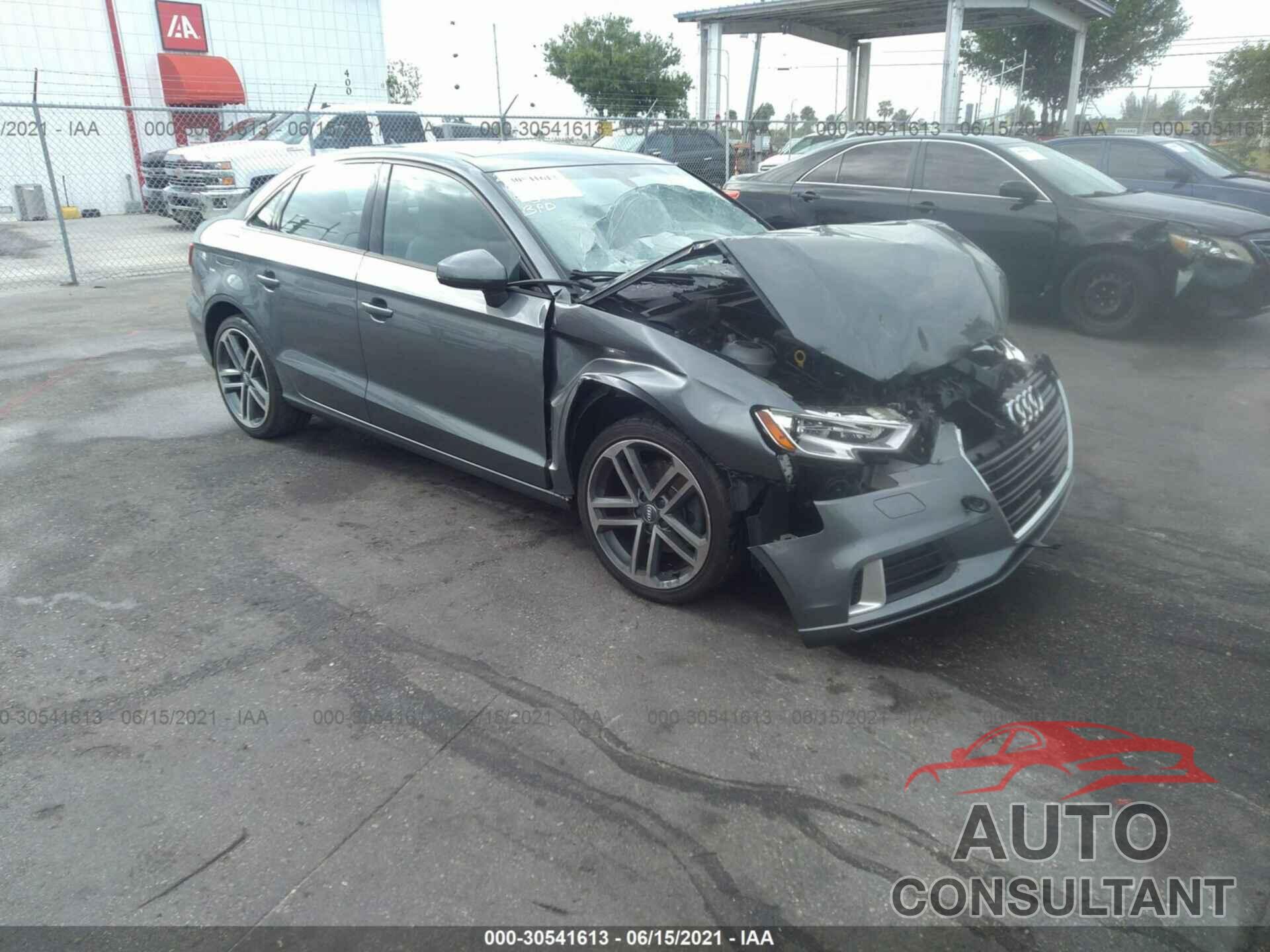 AUDI A3 SEDAN 2017 - WAUB8GFFXH1009345