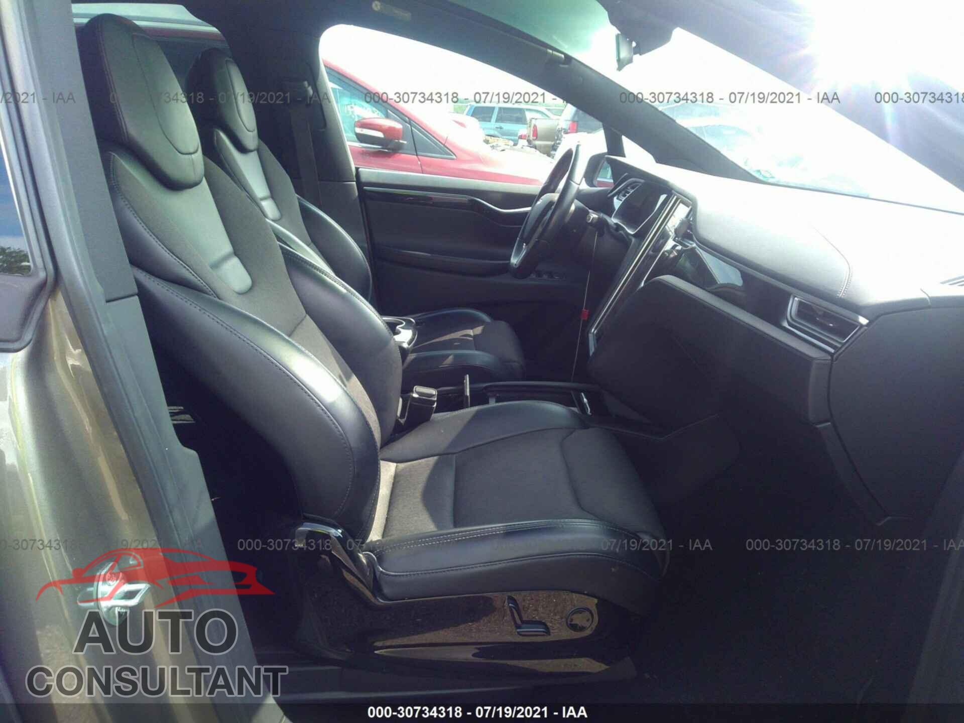 TESLA MODEL X 2016 - 5YJXCAE28GF016495