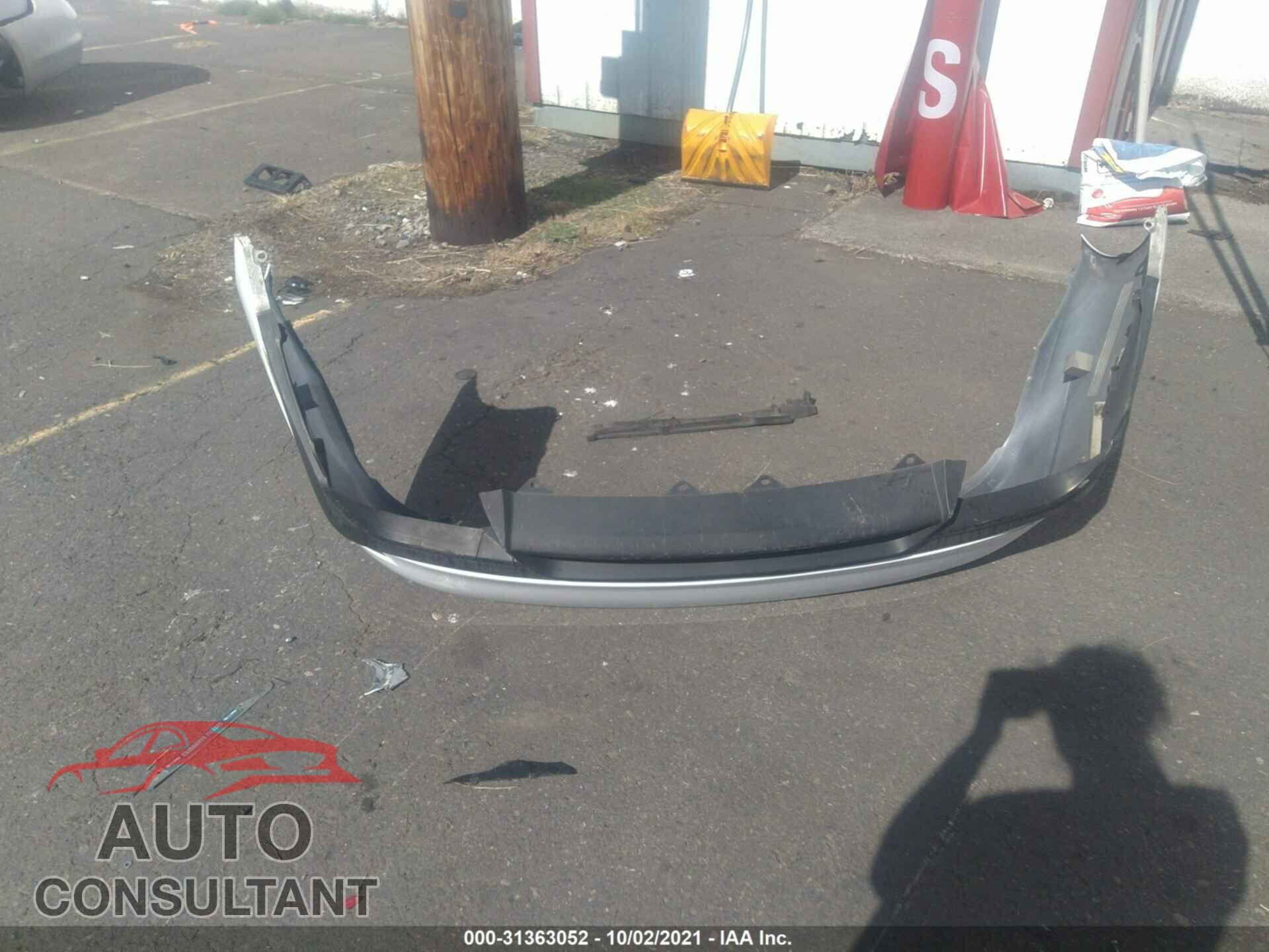 LEXUS IS 2017 - JTHBA1D23H5052257