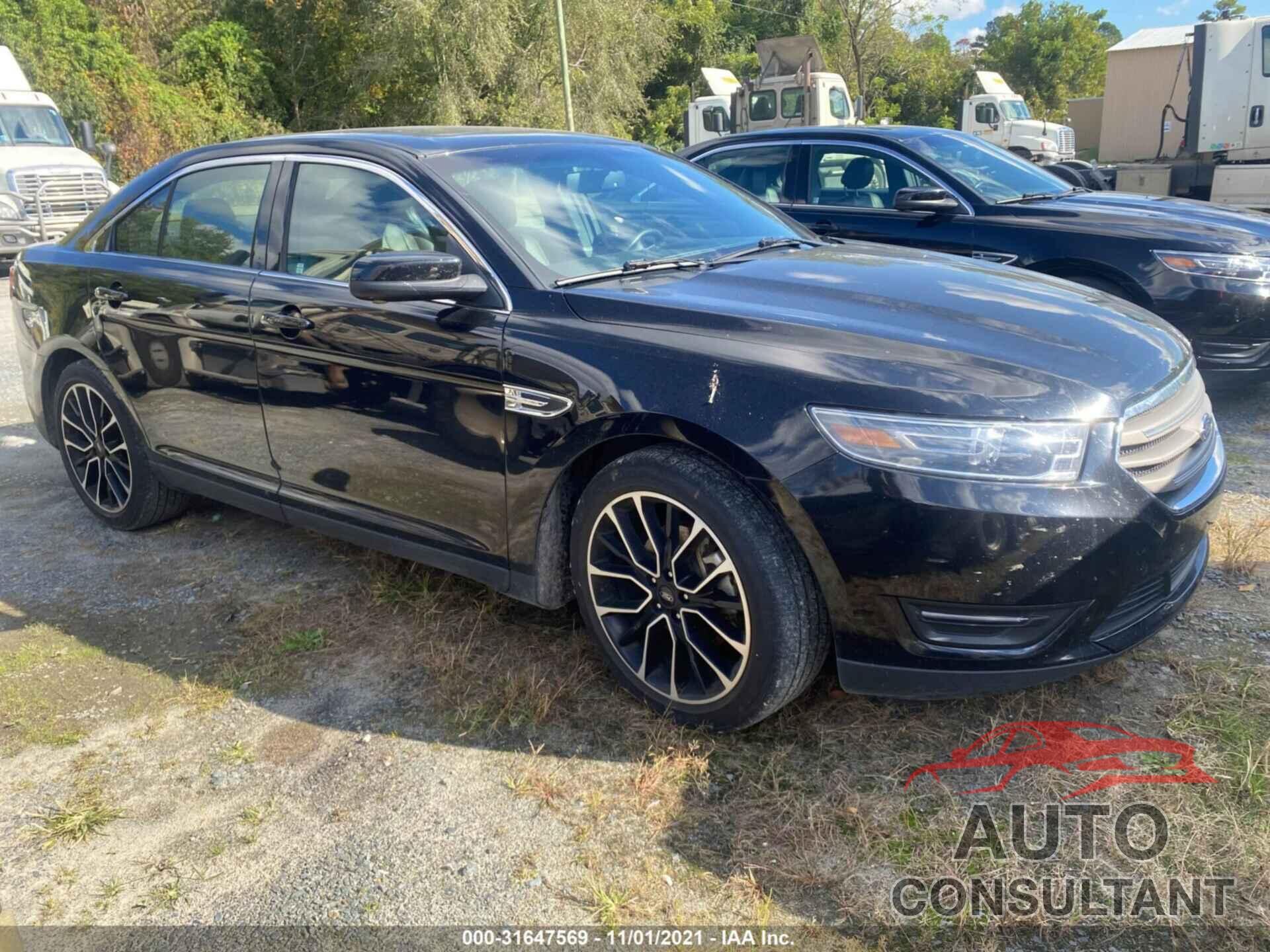 FORD TAURUS 2018 - 1FAHP2E88JG115369