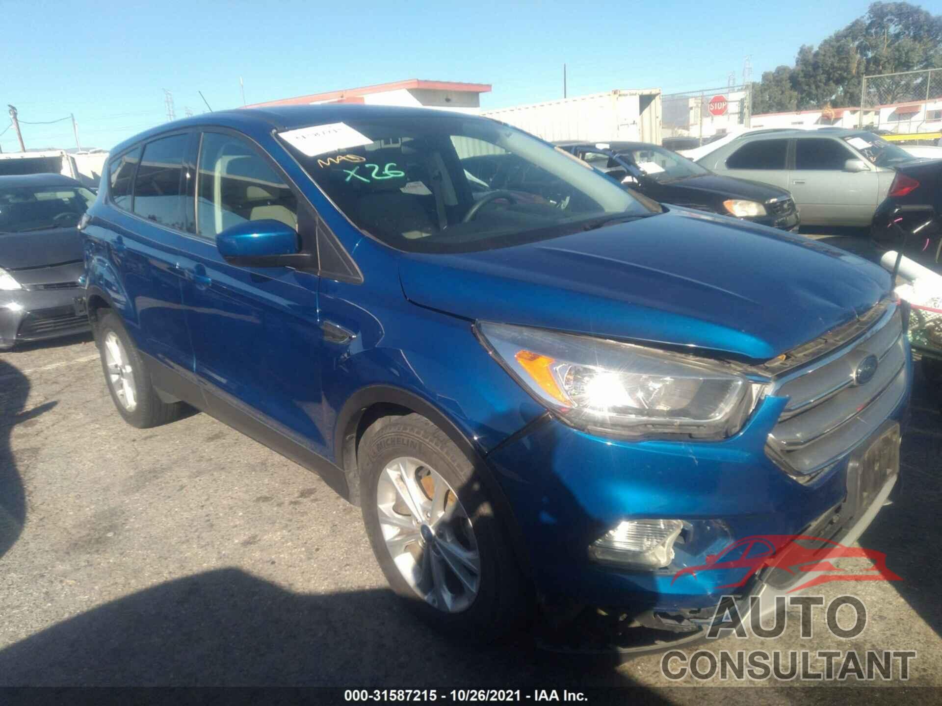 FORD ESCAPE 2017 - 1FMCU0GDXHUC55099