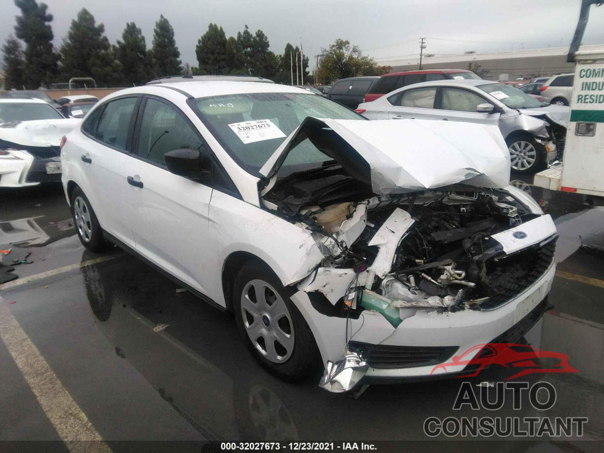 FORD FOCUS 2017 - 1FADP3E24HL344391