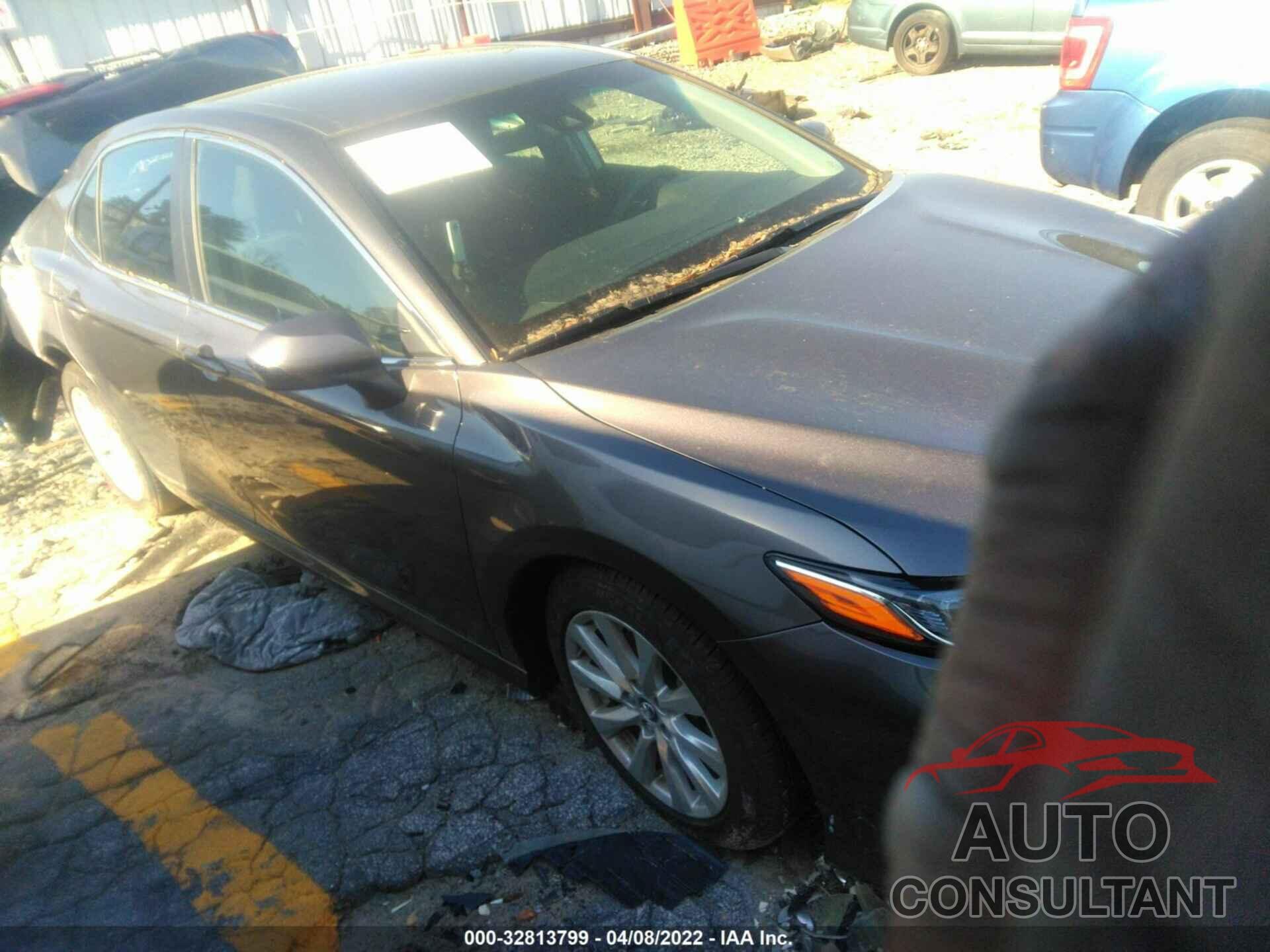 TOYOTA CAMRY 2018 - 4T1B11HK4JU099753