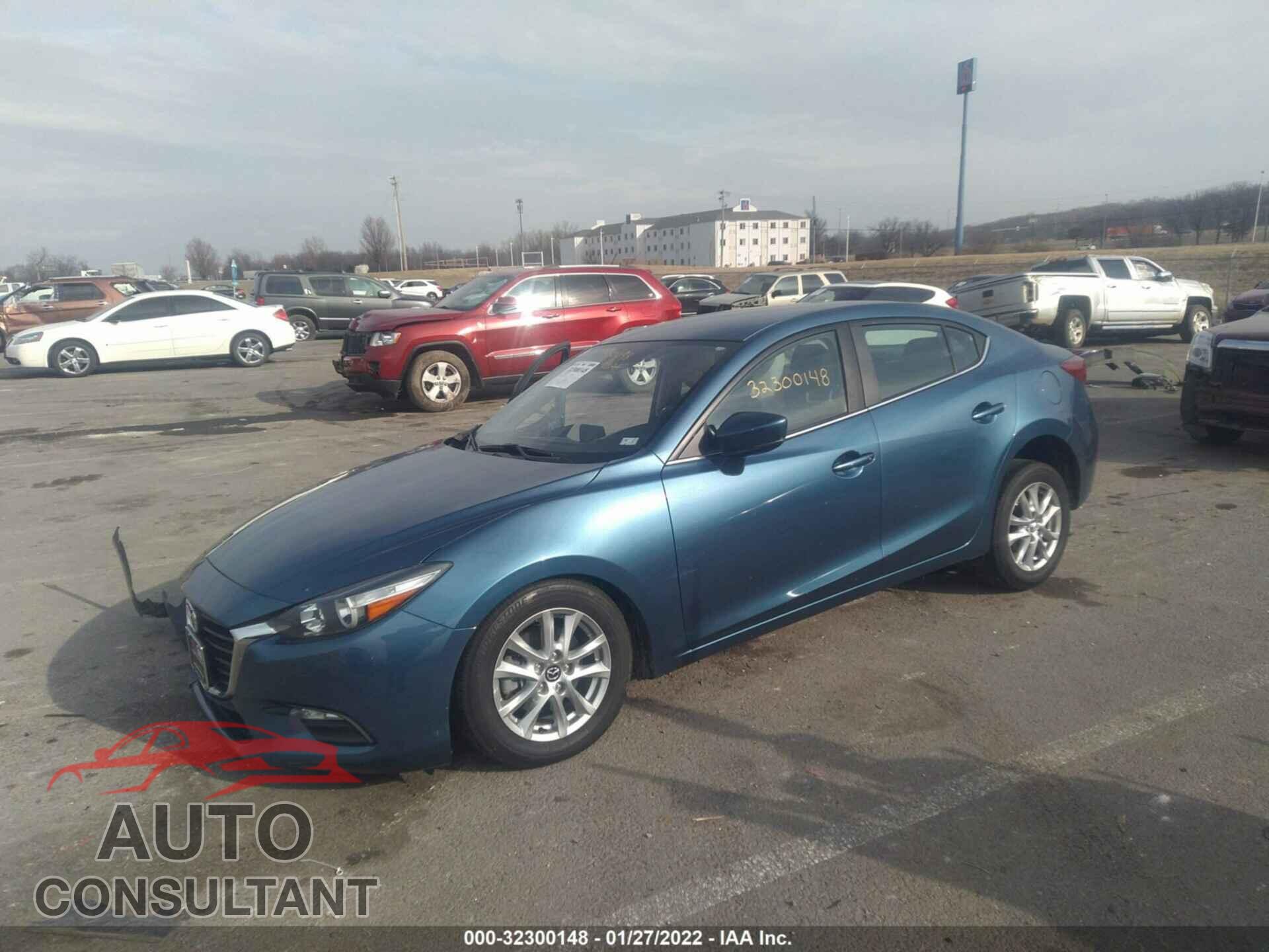 MAZDA MAZDA3 2018 - 3MZBN1V77JM250093
