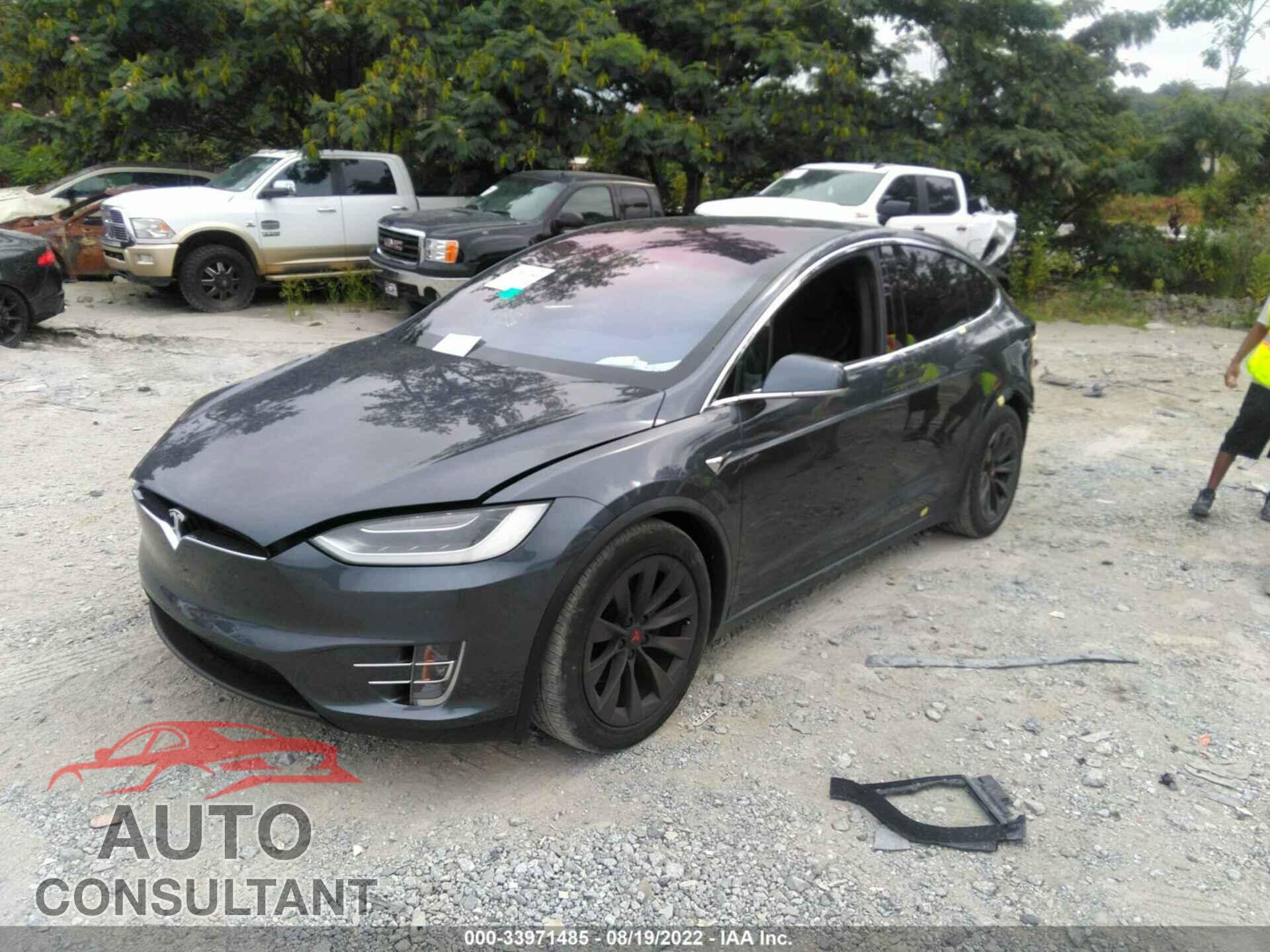 TESLA MODEL X 2017 - 5YJXCAE23HF060308