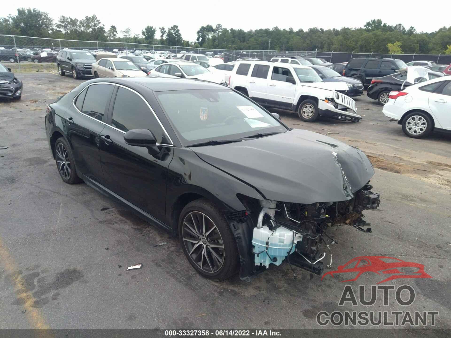 TOYOTA CAMRY 2021 - 4T1G11AK5MU533568
