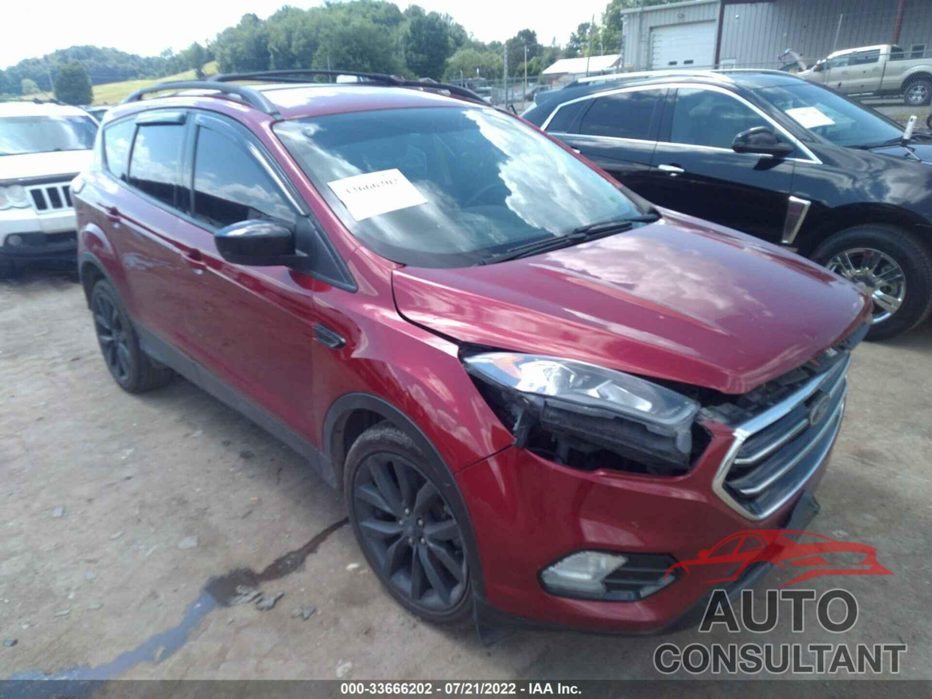 FORD ESCAPE 2017 - 1FMCU9GD8HUB11796