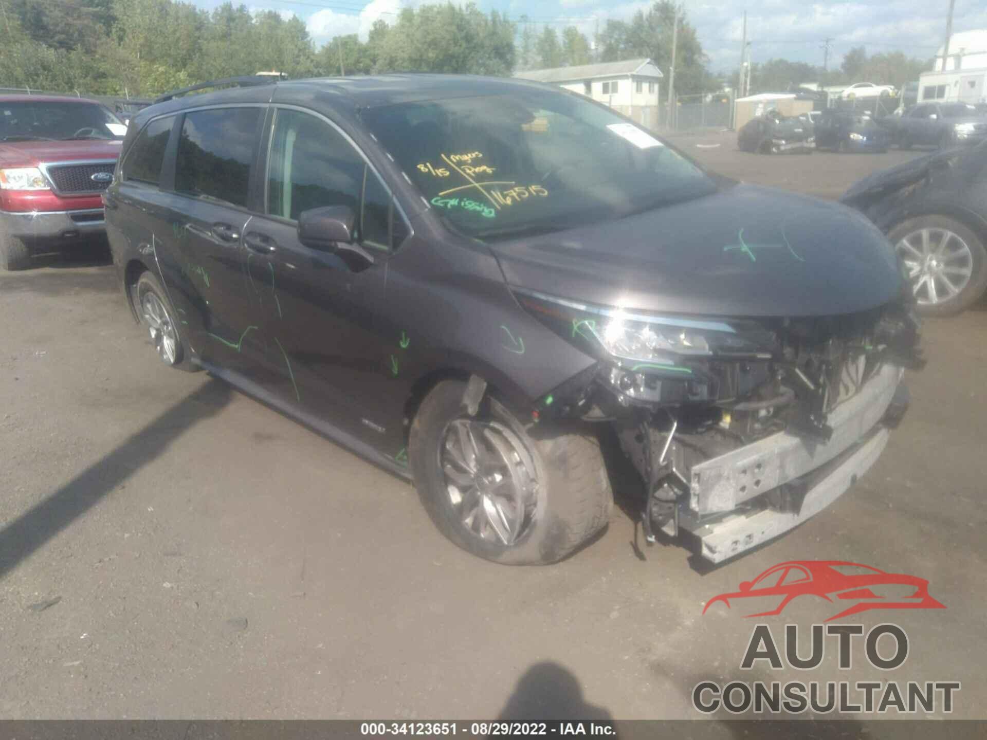 TOYOTA SIENNA 2021 - 5TDKRKEC0MS029739