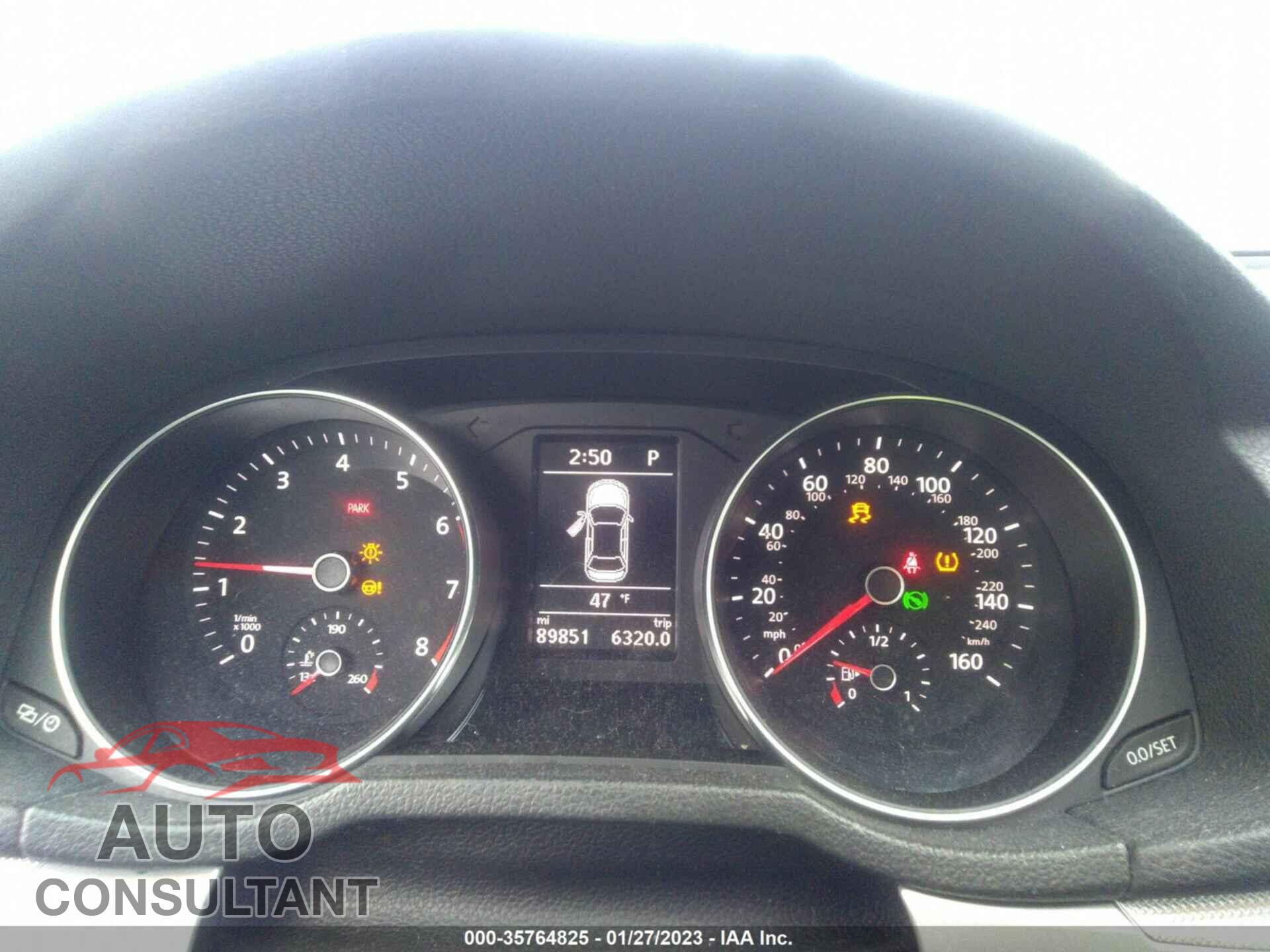 VOLKSWAGEN PASSAT 2017 - 1VWAT7A30HC055987