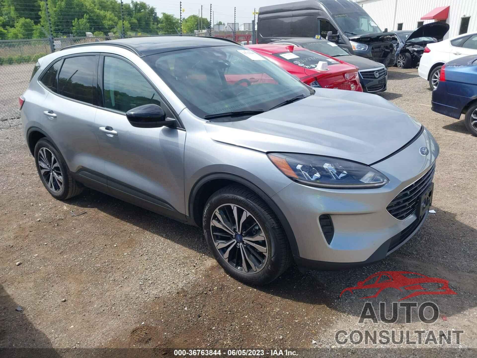FORD ESCAPE 2022 - 1FMCU9G63NUB64824