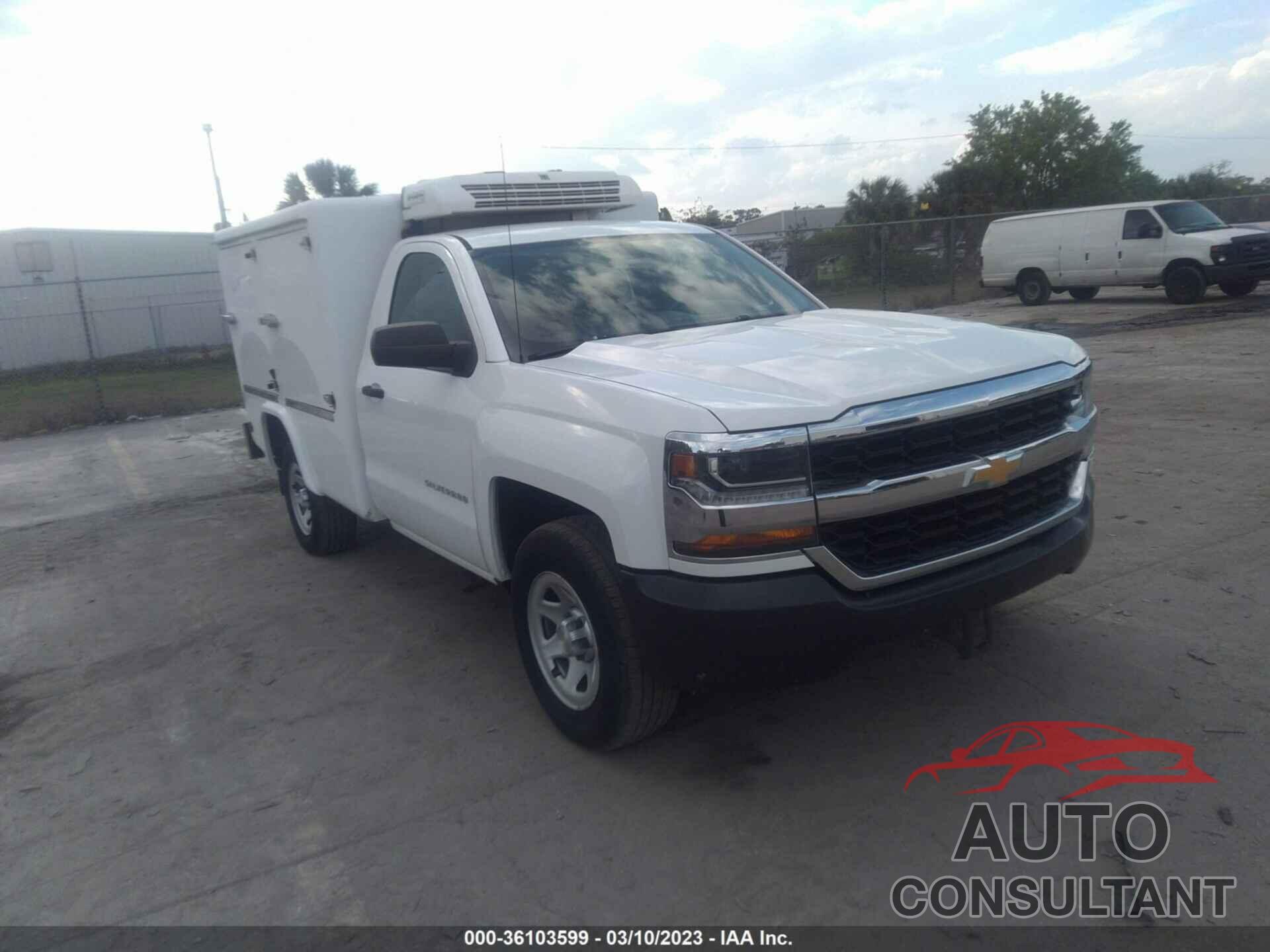 CHEVROLET SILVERADO 1500 2018 - 1GCNCNEH9JZ134947
