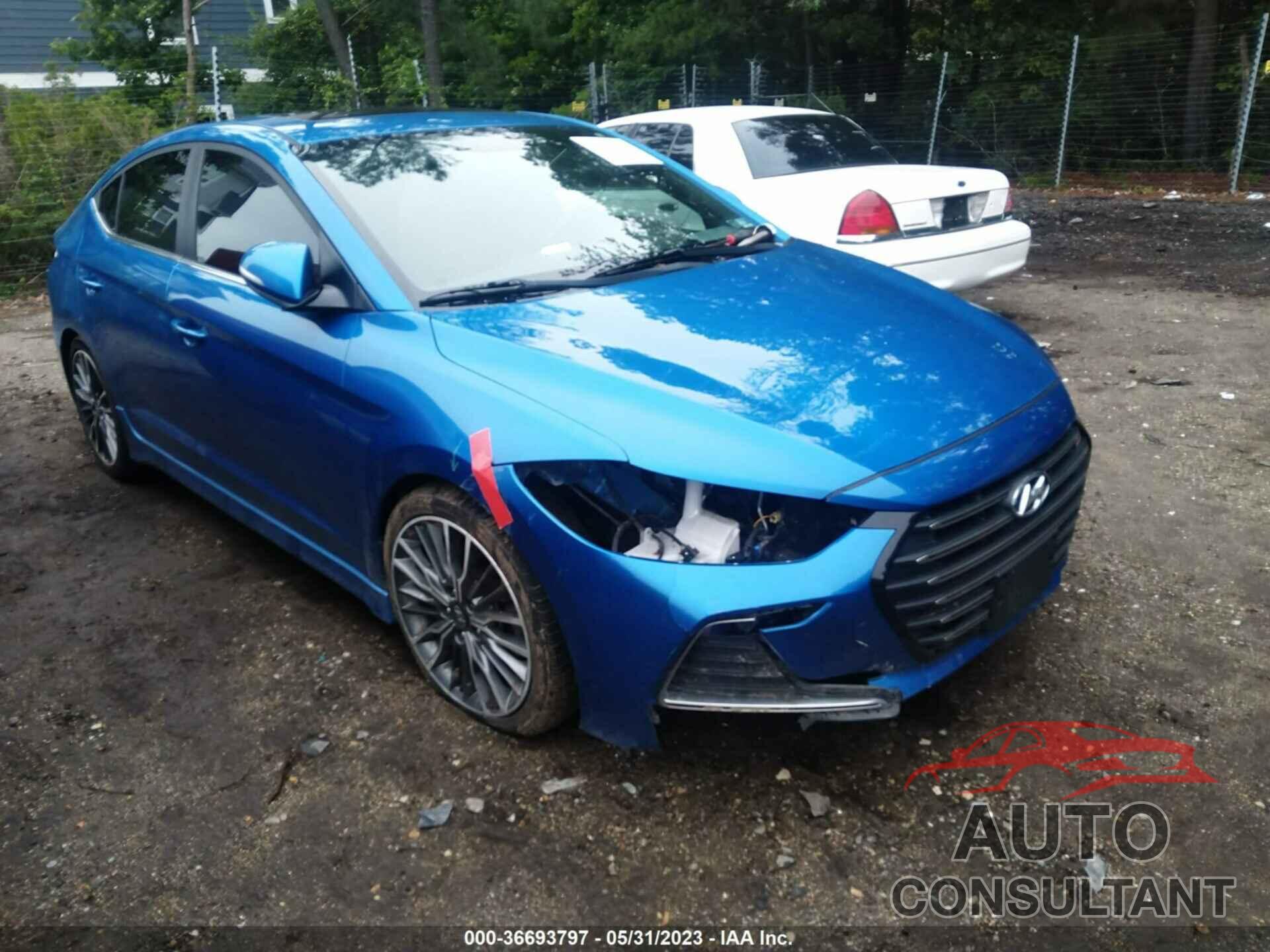 HYUNDAI ELANTRA 2018 - KMHD04LB3JU648895